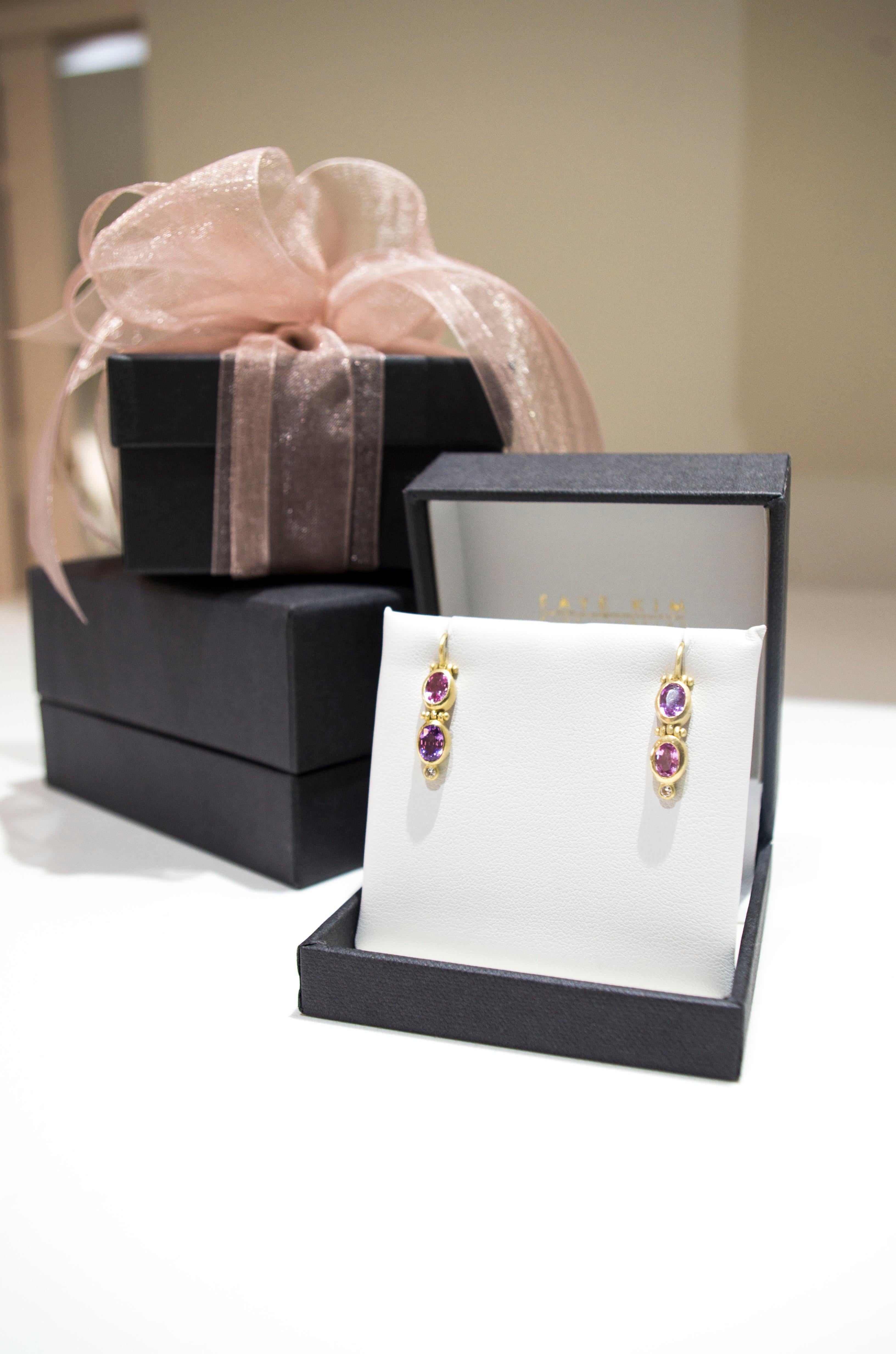 Oval Cut Faye Kim 18k Gold Oval Fancy Pink Purple Sapphire Earrings with Diamonds For Sale