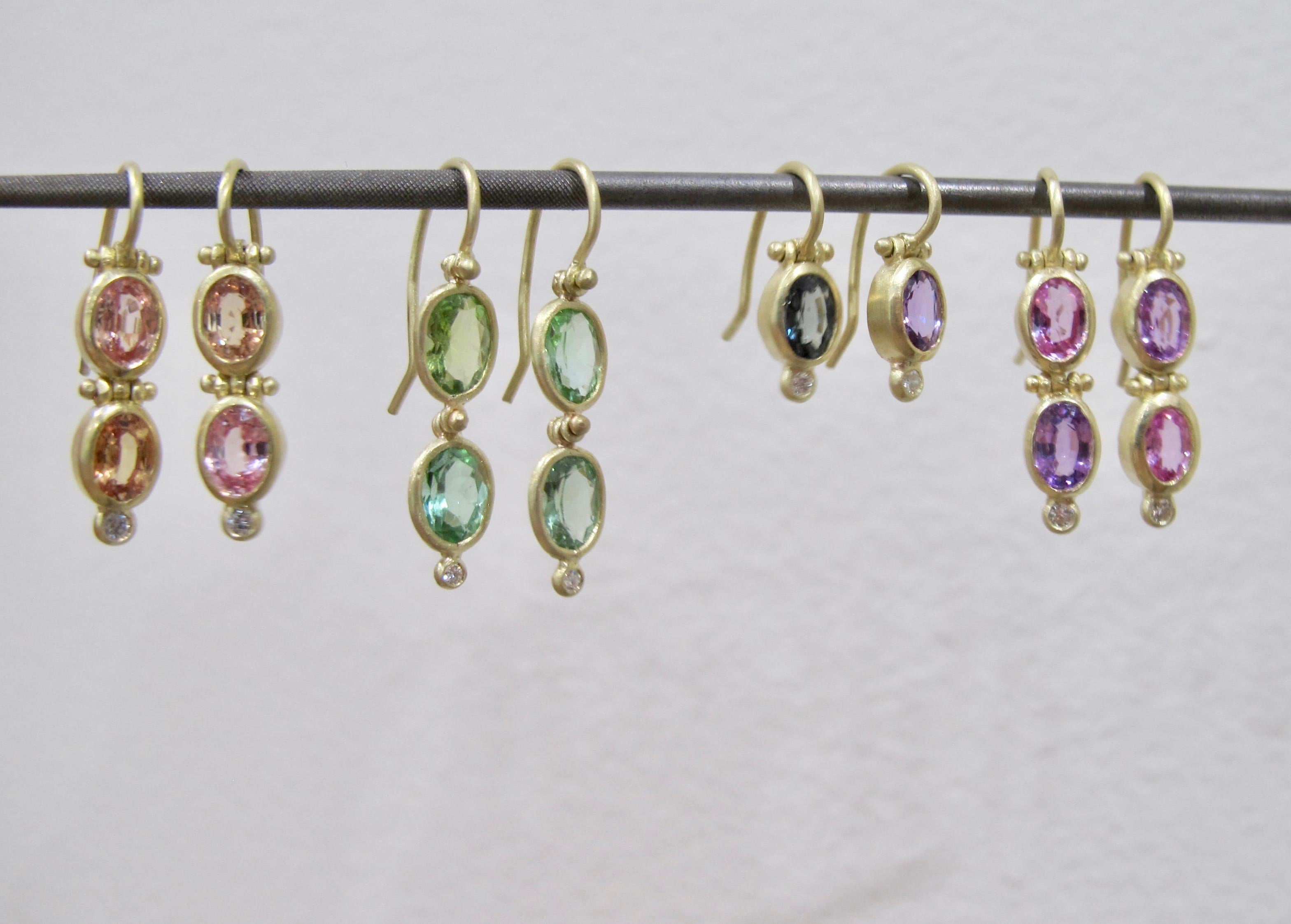 Faye Kim 18k Gold Oval Fancy Pink Purple Sapphire Earrings with Diamonds In New Condition For Sale In Westport, CT
