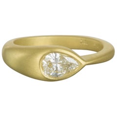 Faye Kim Bague en or 18 carats avec diamant en forme de poire