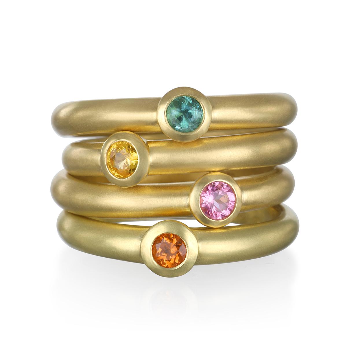 Contemporain Faye Kim, bague empilable en or 18 carats avec tourmaline rose claire en vente