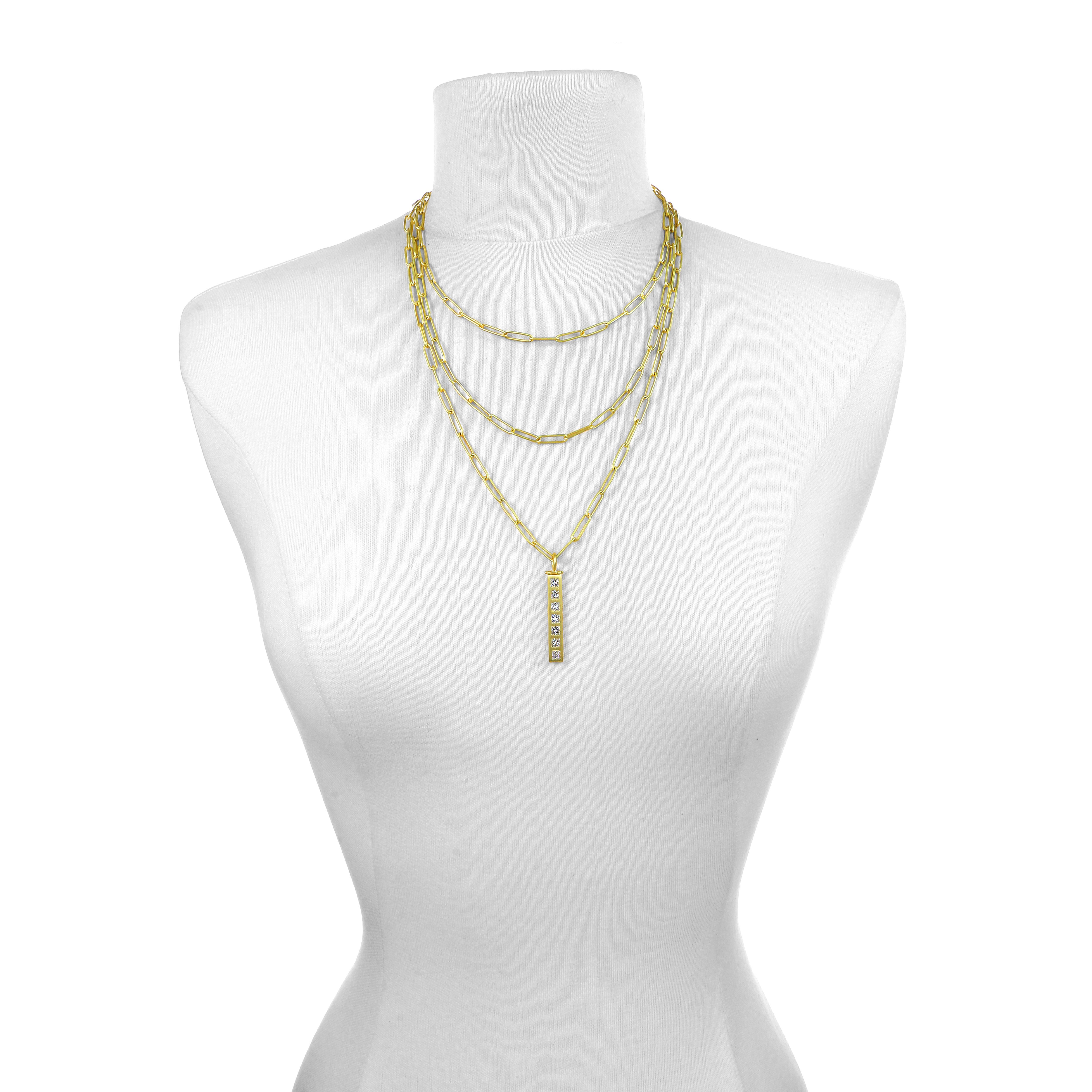 Contemporary Faye Kim 18 Karat Gold Radiant Cut Diamond Pendant Necklace
