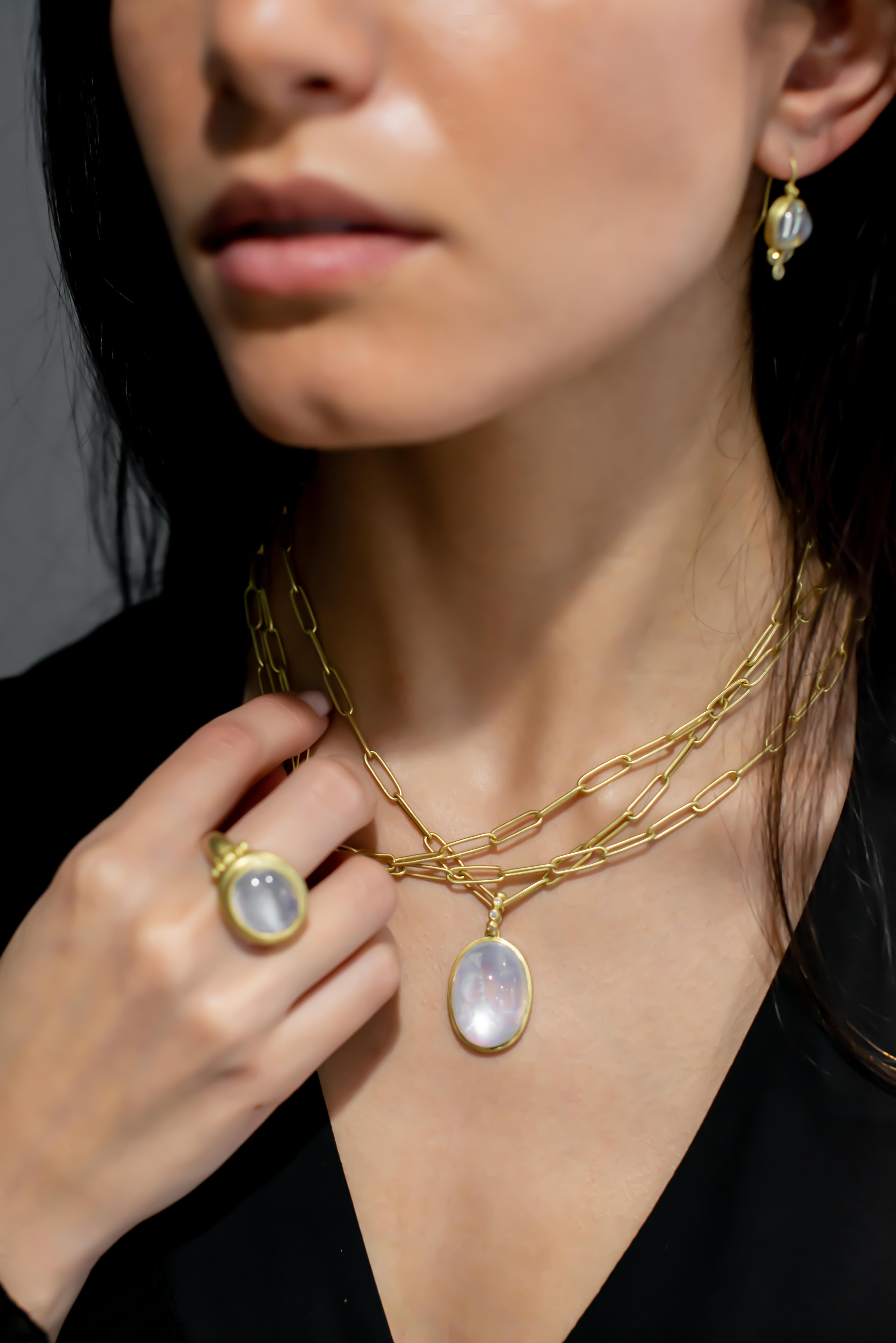 moonstone pendant gold