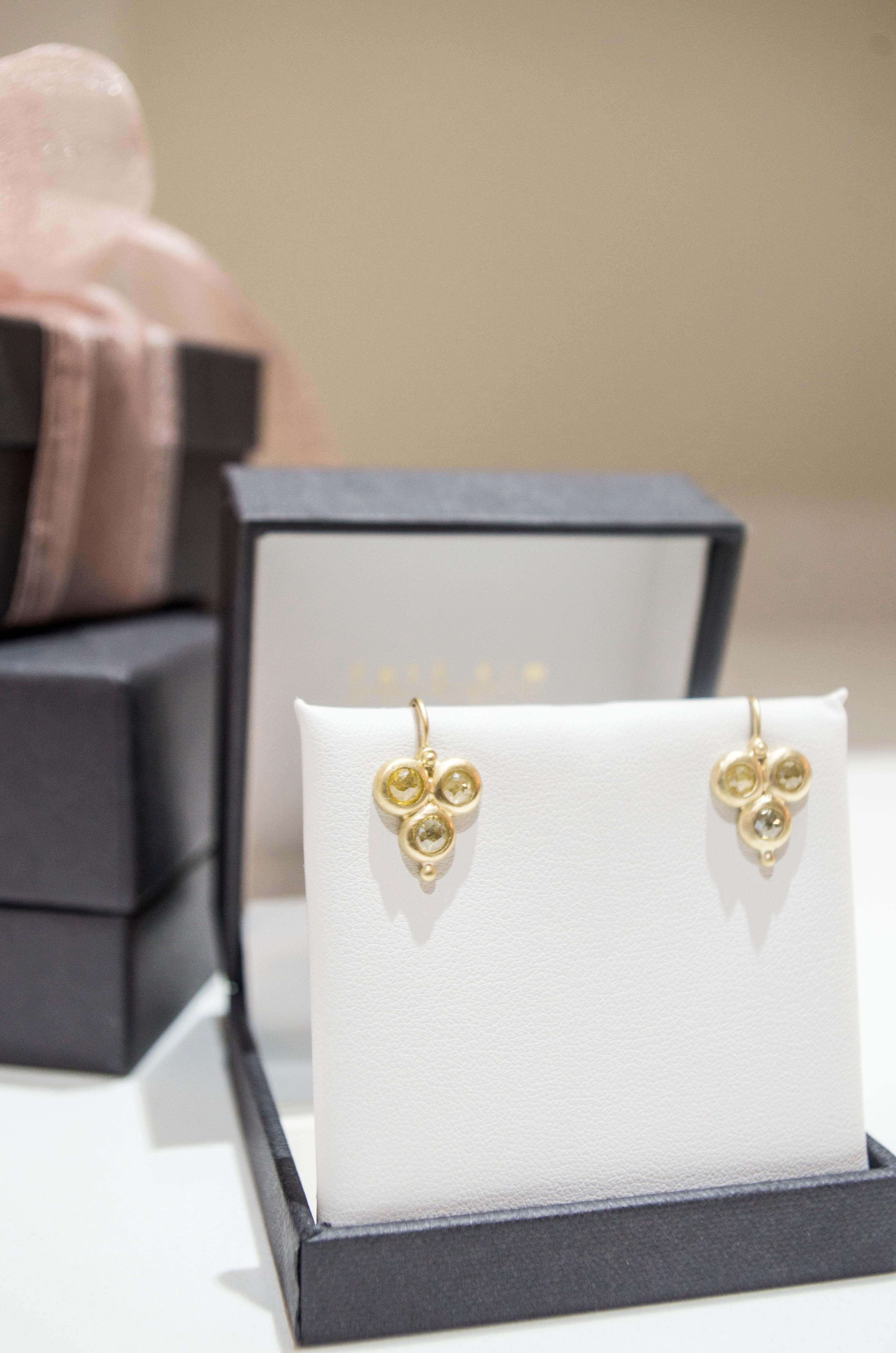 Faye Kim Pendentif en or 18 carats et diamants bruts sur chaîne en or 18 carats Pour femmes en vente