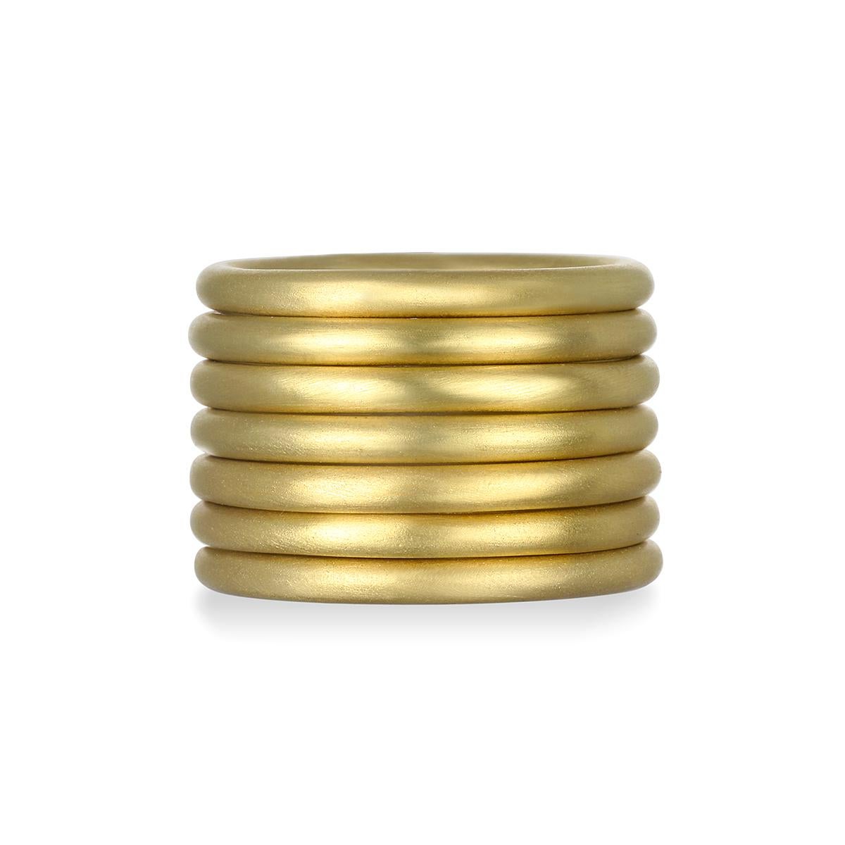 Handmade in 18 Karat Gold with a matte finish, Faye Kim's 2mm round band is classic and versatile and a perennial favorite. Wear alone or stack to create your own unique style.

Size 7 (can be resized, please inquire for more info)
Width 2mm 

Made