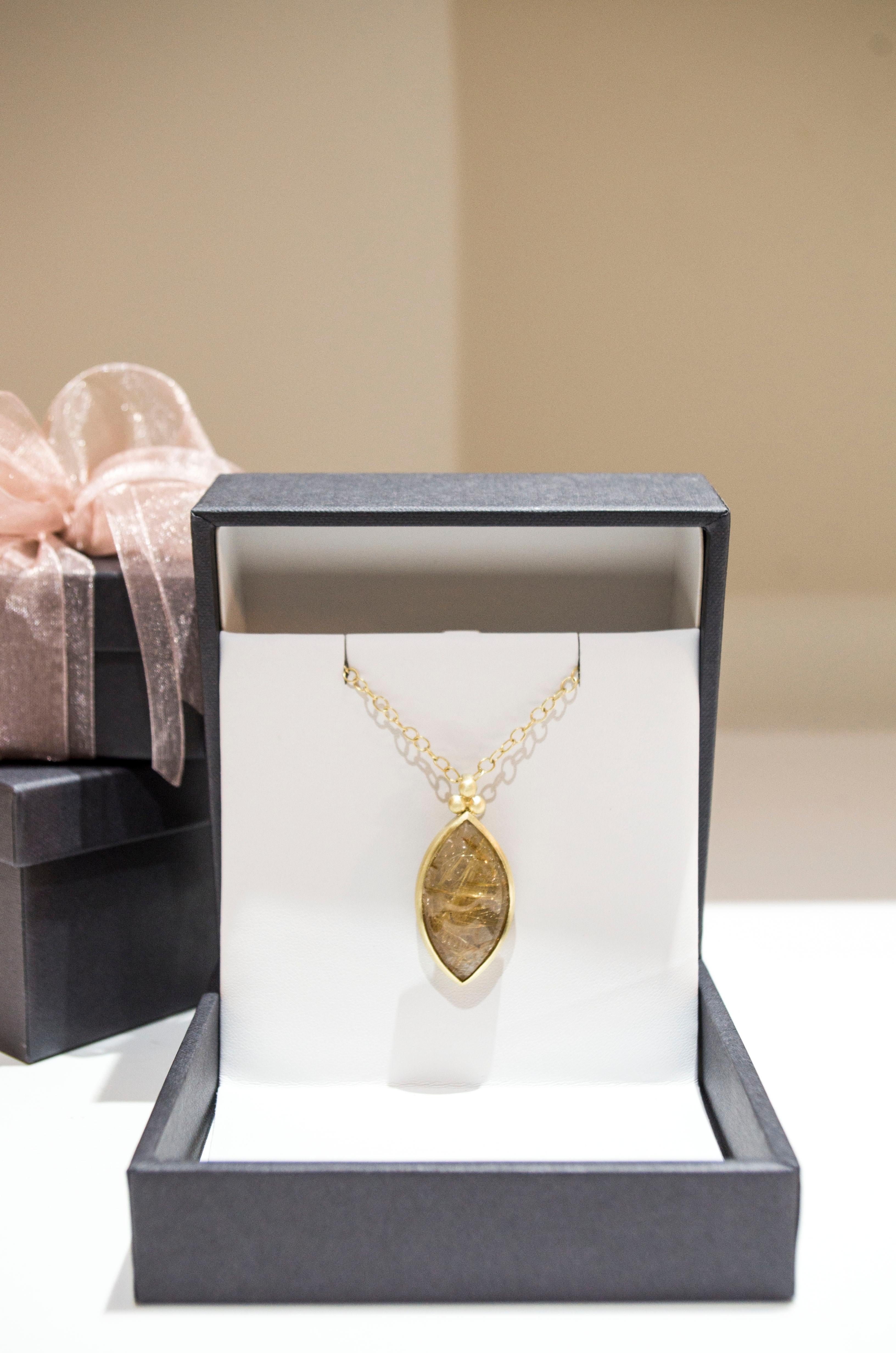 Contemporary Faye Kim 18 Karat Gold Rutilated Quartz Pendant Necklace For Sale