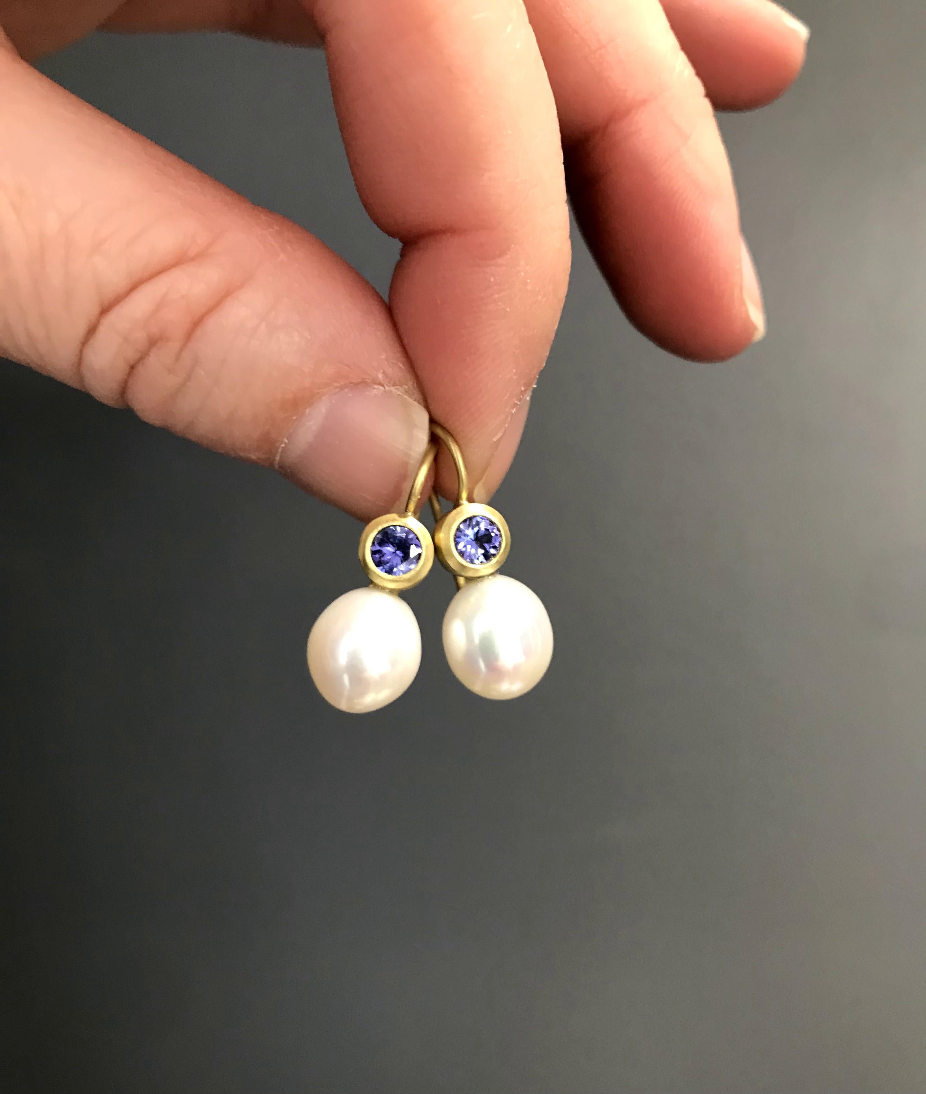 Round Cut Faye Kim 18k Gold Tanzanite and Pearl Earrings For Sale
