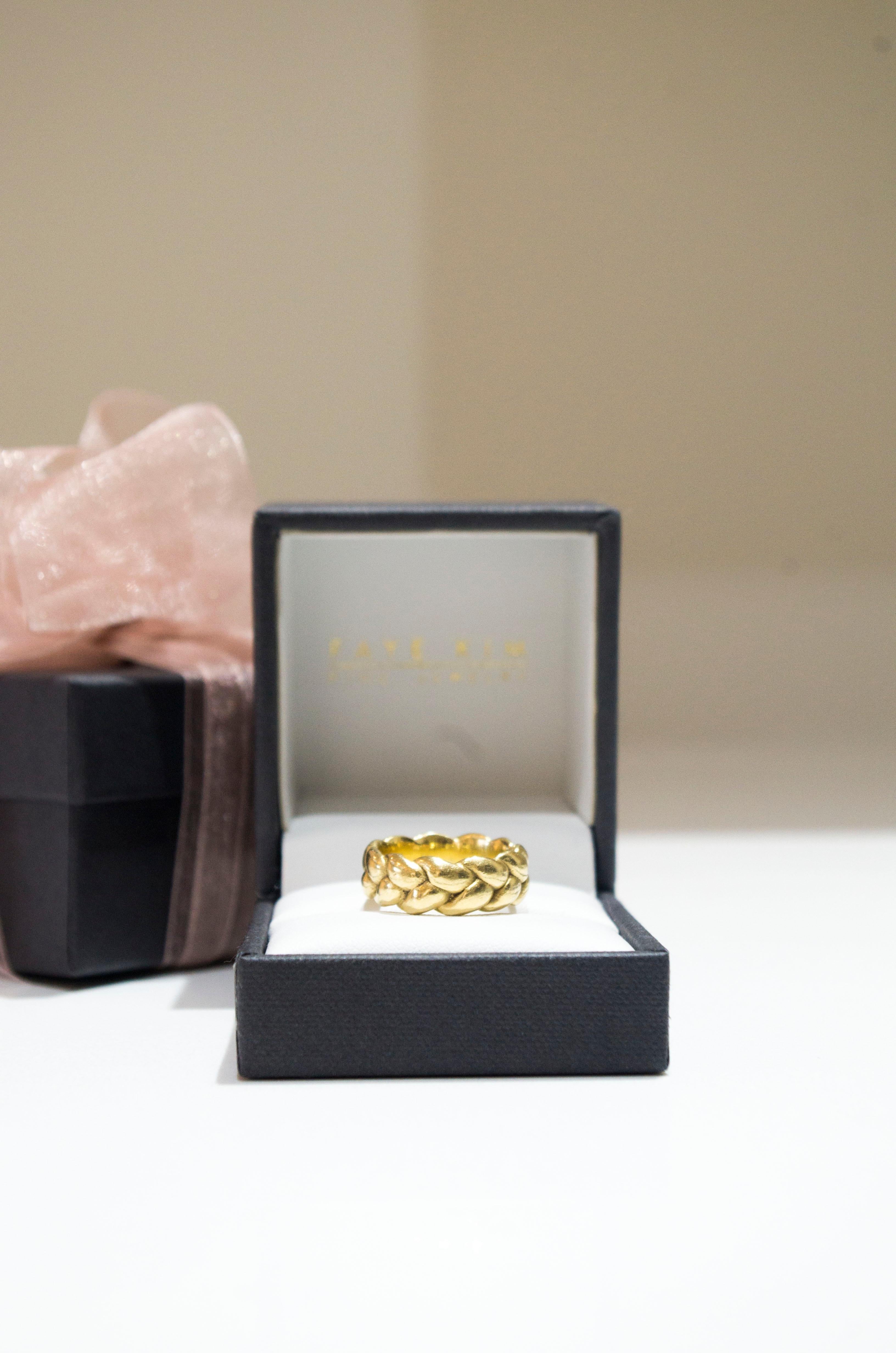 Faye Kim 18 Karat Gold Thin Braided Stack Ring In New Condition For Sale In Westport, CT