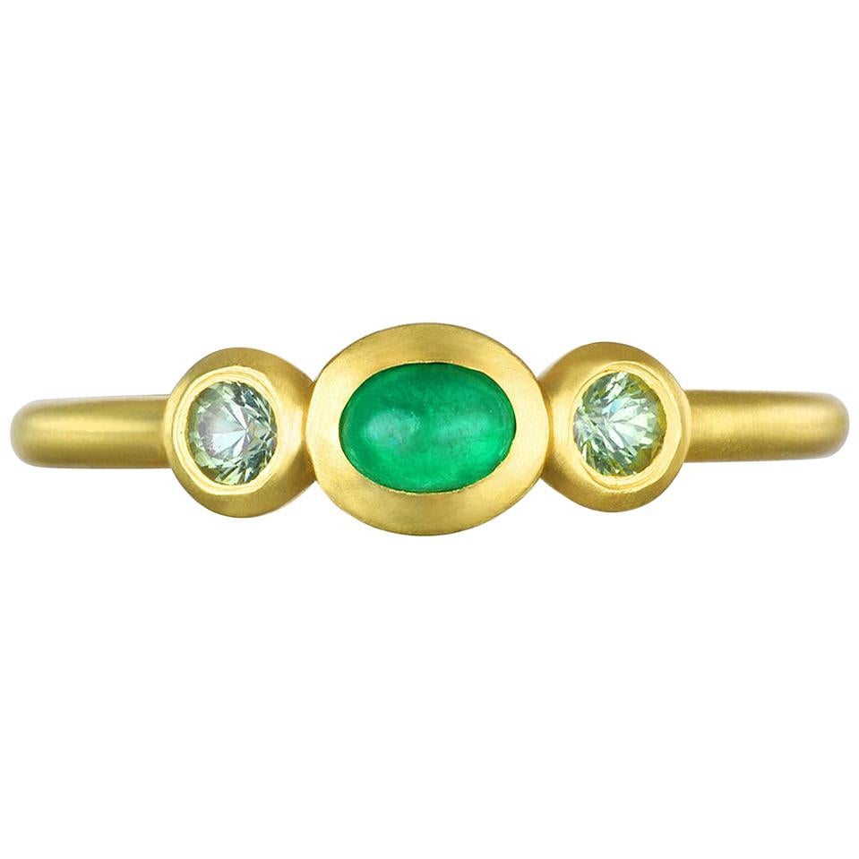Faye Kim 18 Karat Gold Three-Stone Emerald and Peridot Stack Ring For Sale
