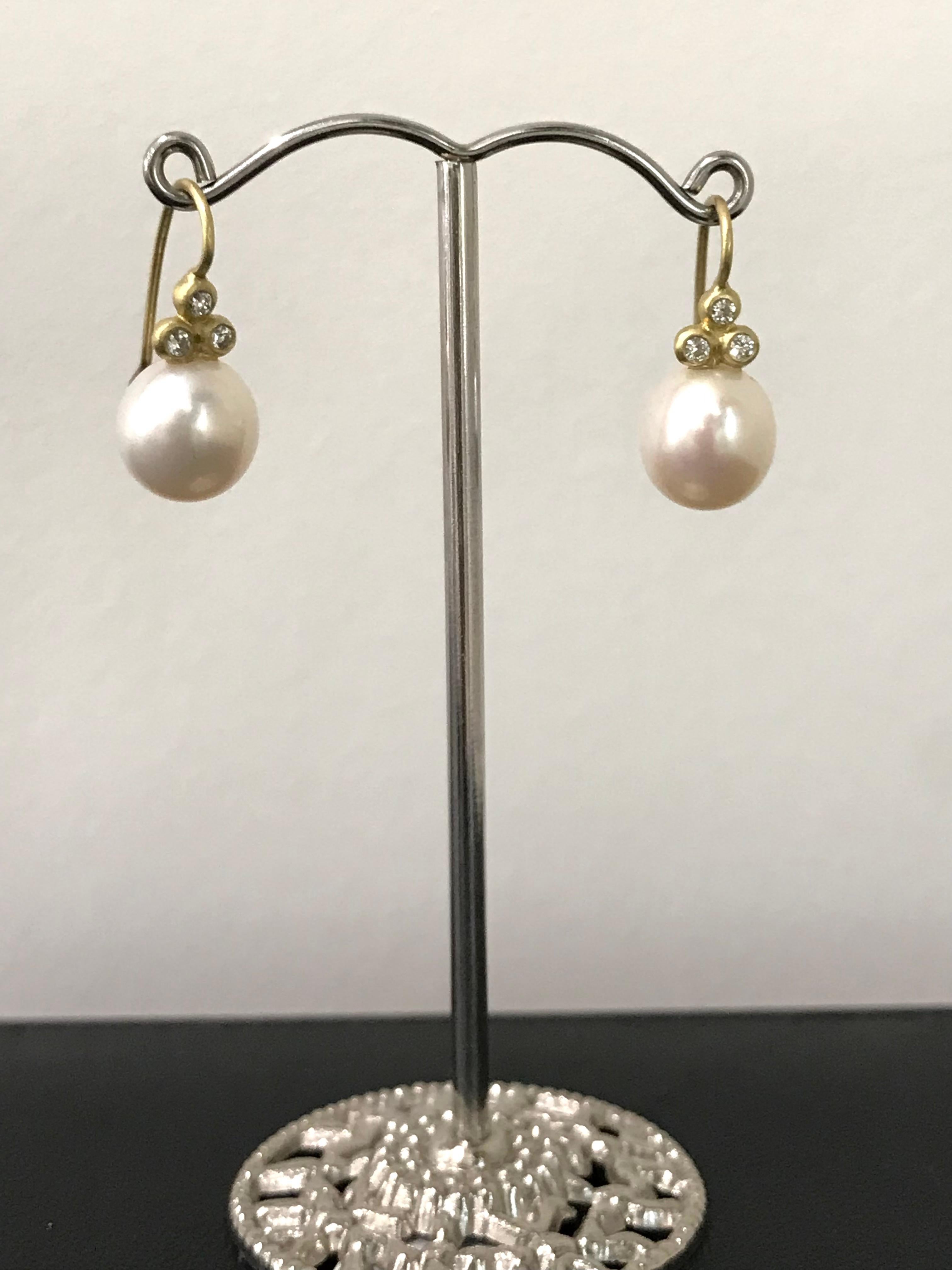 Contemporary Faye Kim 18K Gold White Fresh Water Pearl Drop Earrings with Triple Diamonds