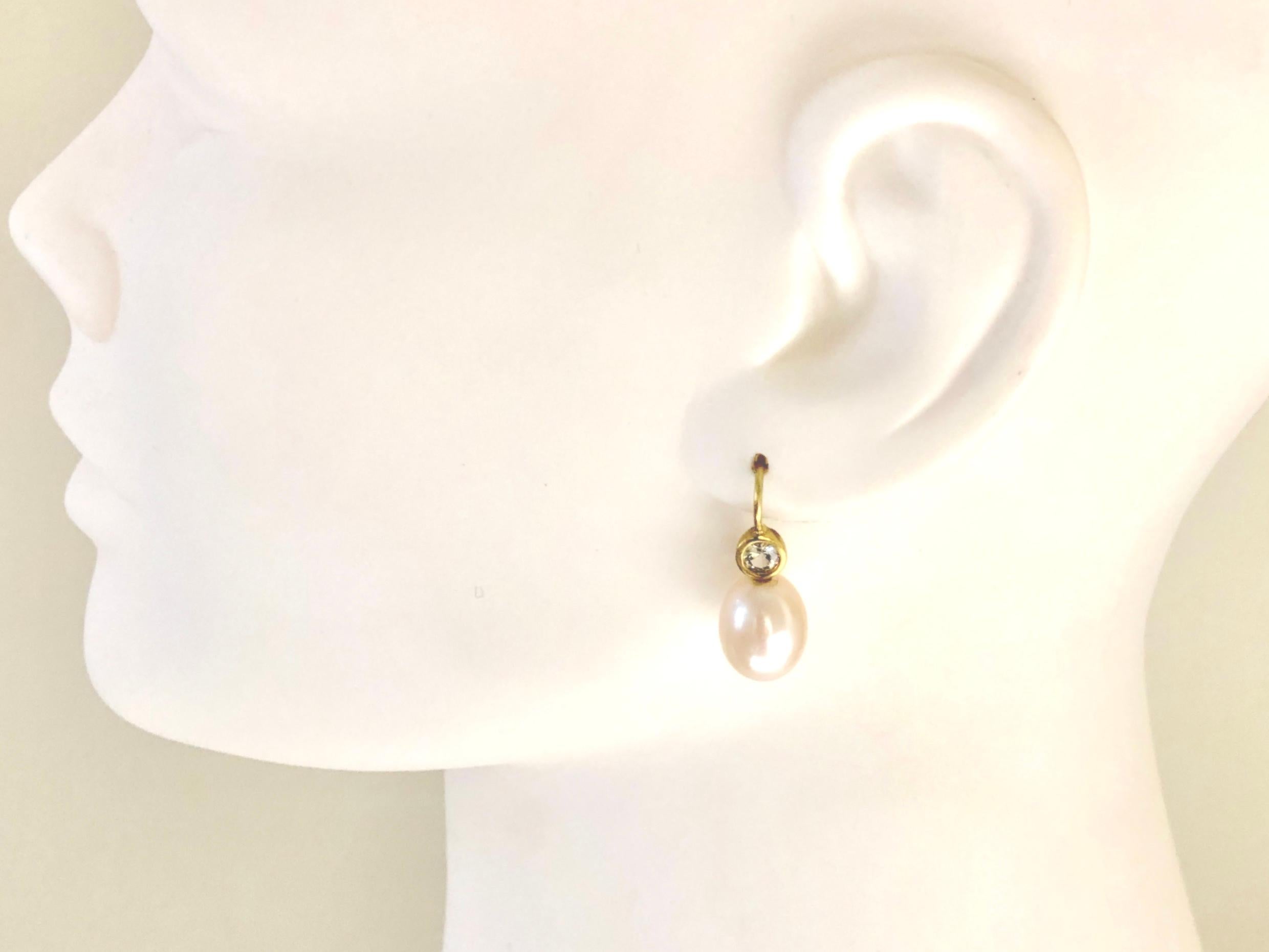 Round Cut Faye Kim 18 Karat Gold White Sapphire Pearl Drop Earrings