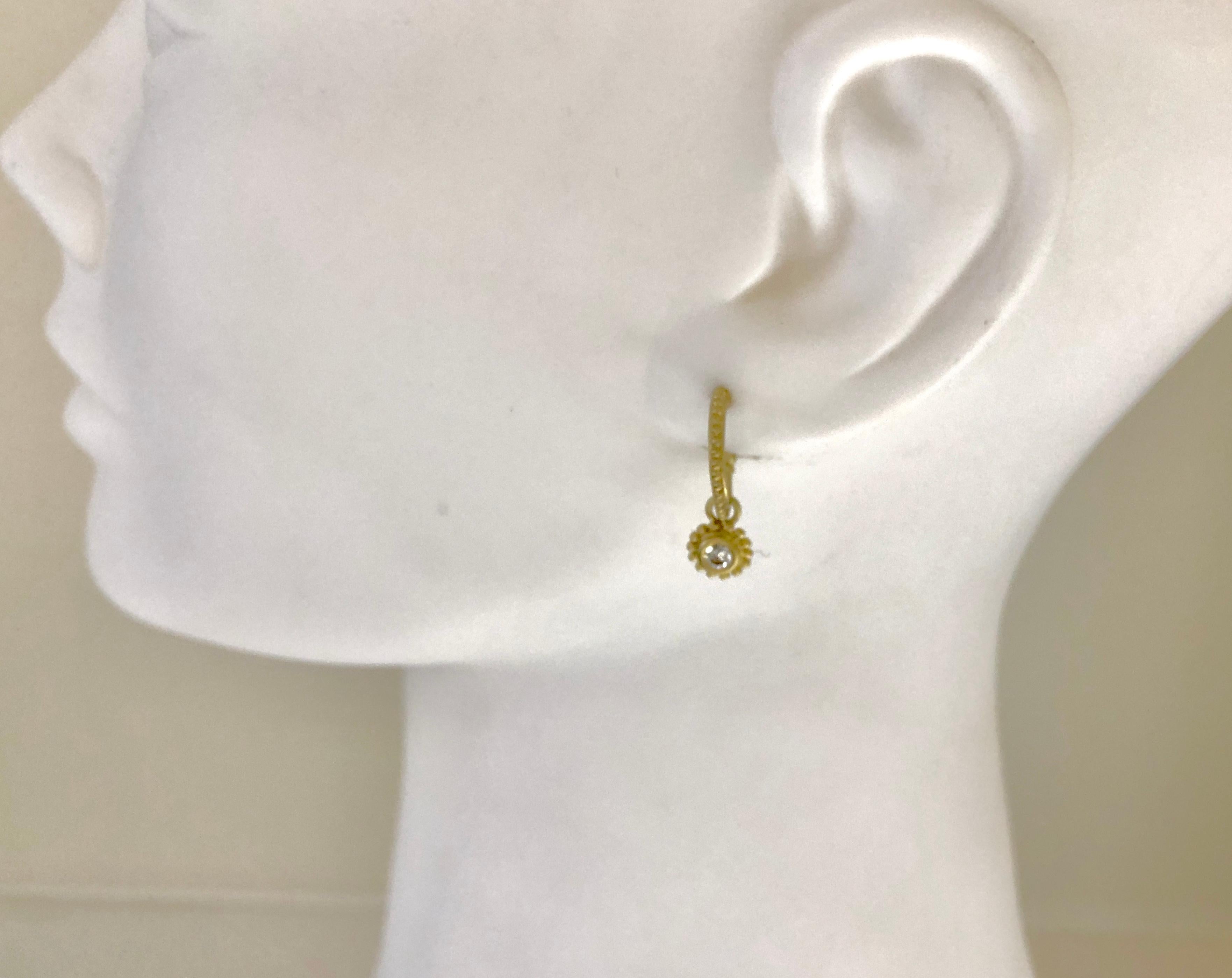Faye Kim Boucles d'oreilles en granulation 18 carats avec gouttes amovibles en diamant Neuf - En vente à Westport, CT