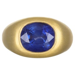Faye Kim 22 Karat Gold 6.57 Carat Madagascar Blue Sapphire Ring, Size 6.5