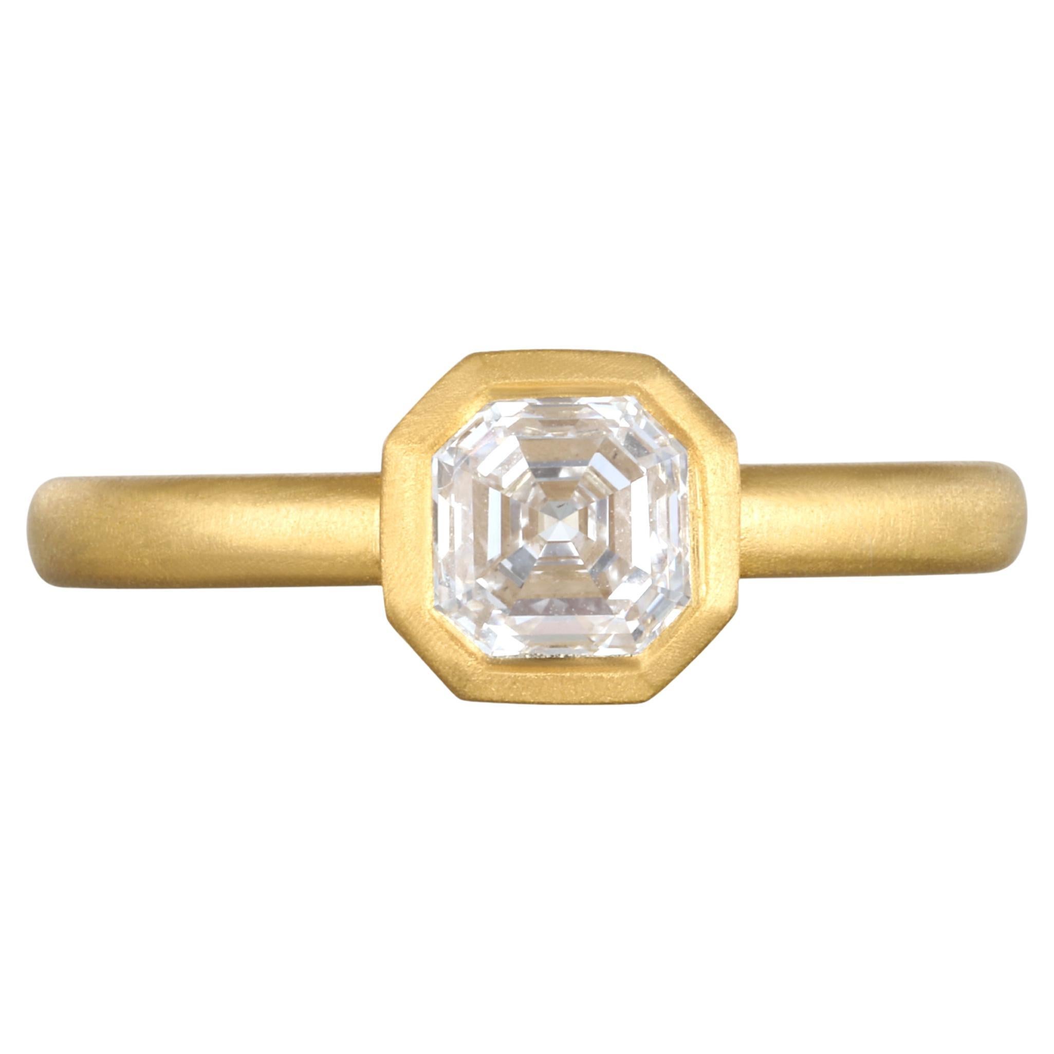 Faye Kim 22 Karat Gold 1.07ct Asscher-cut Diamond Engagement Ring, Size 6.5 For Sale