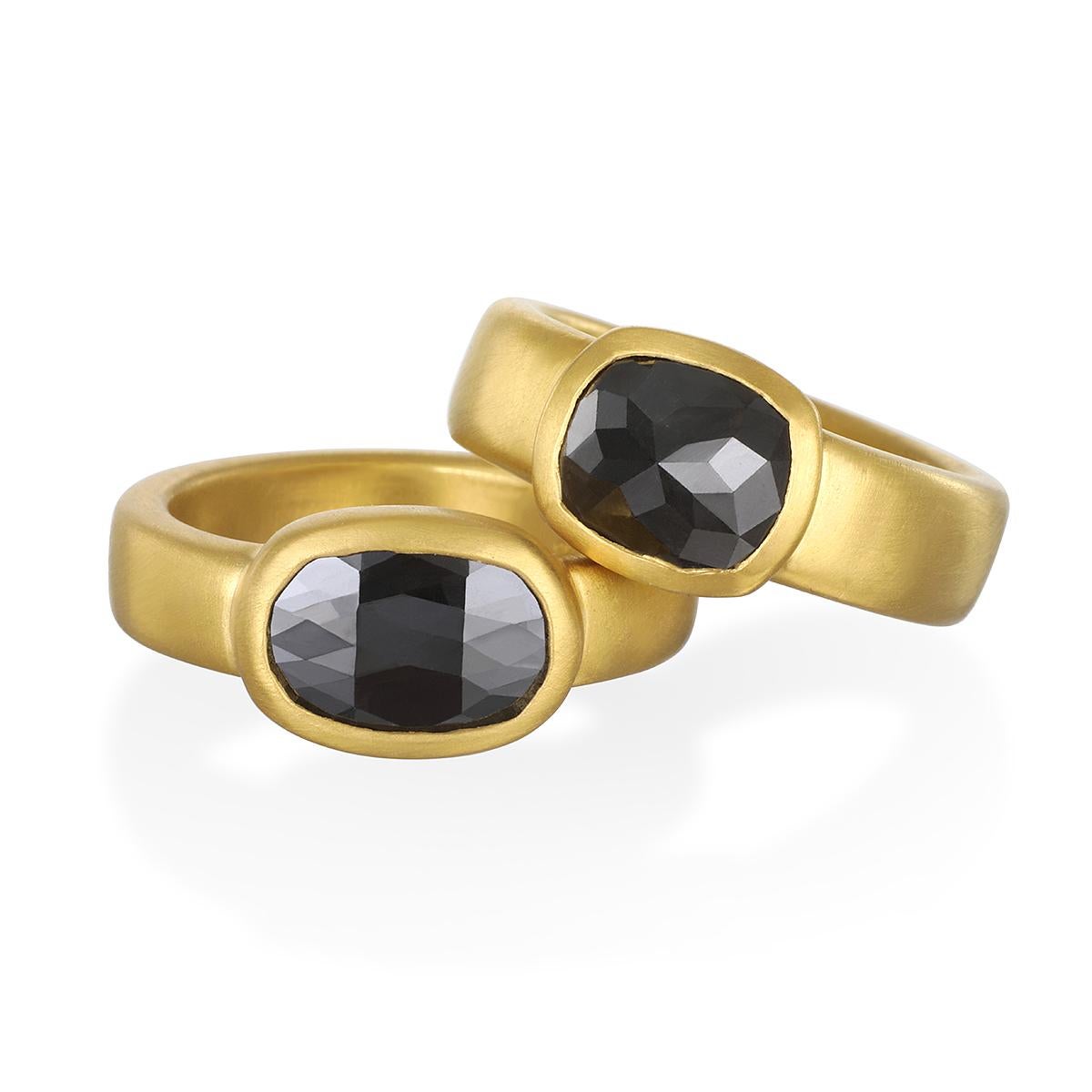 Contemporary Faye Kim 22 Karat Gold Black Diamond Bezel Ring