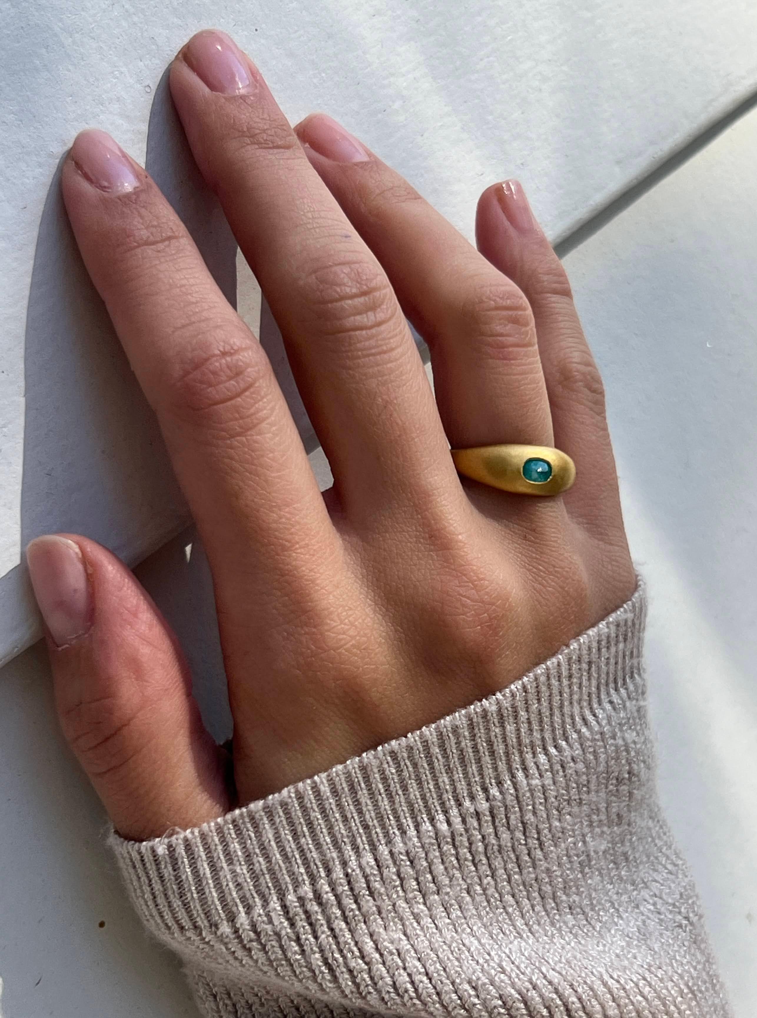 Contemporary Faye Kim 22 Karat Gold Paraiba Tourmaline Ring - .30 carats For Sale