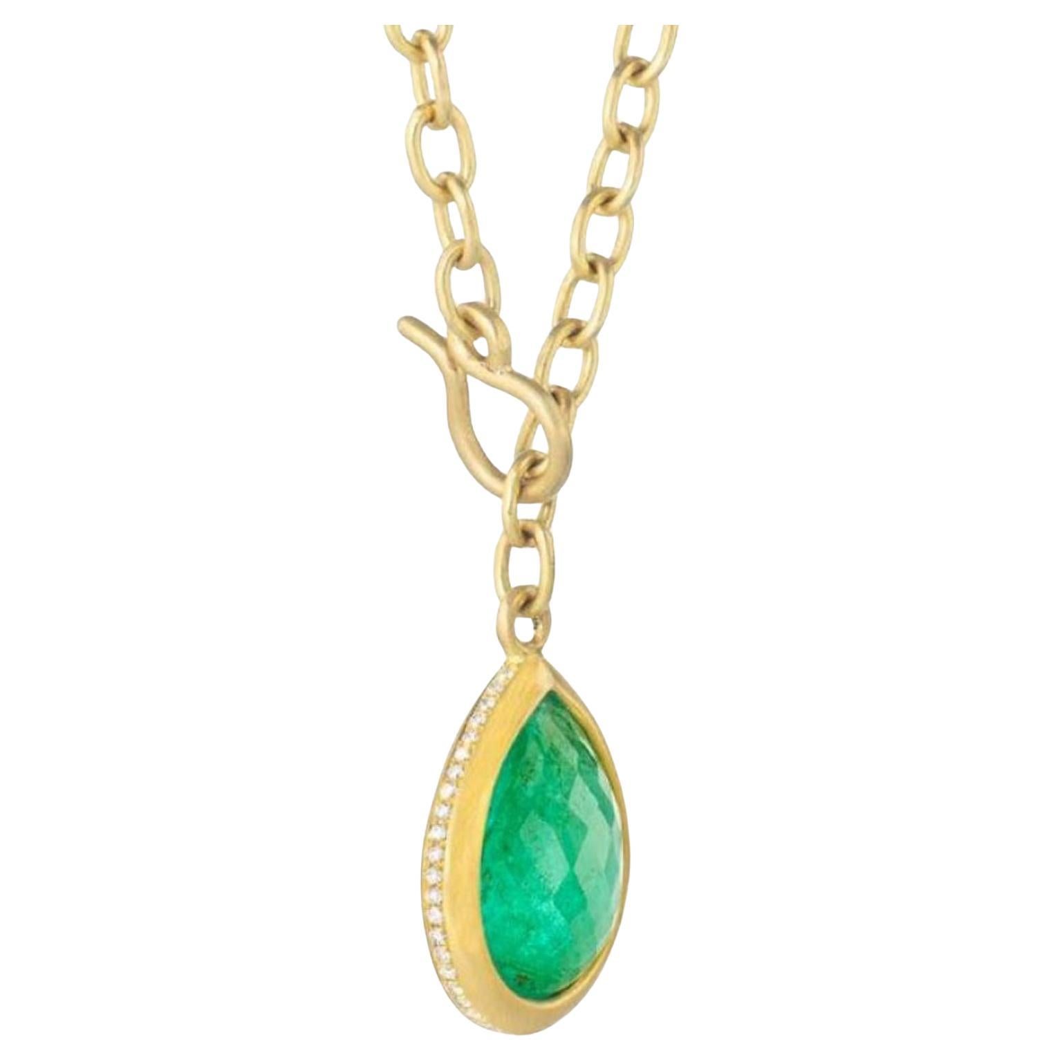 Faye Kim 22 Karat Gold Rose Cut Briolette Colombian Emerald Necklace For Sale
