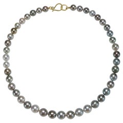 Faye Kim 18 Karat Gold Light Grey Black Tahitian Cultured Pearl Necklace