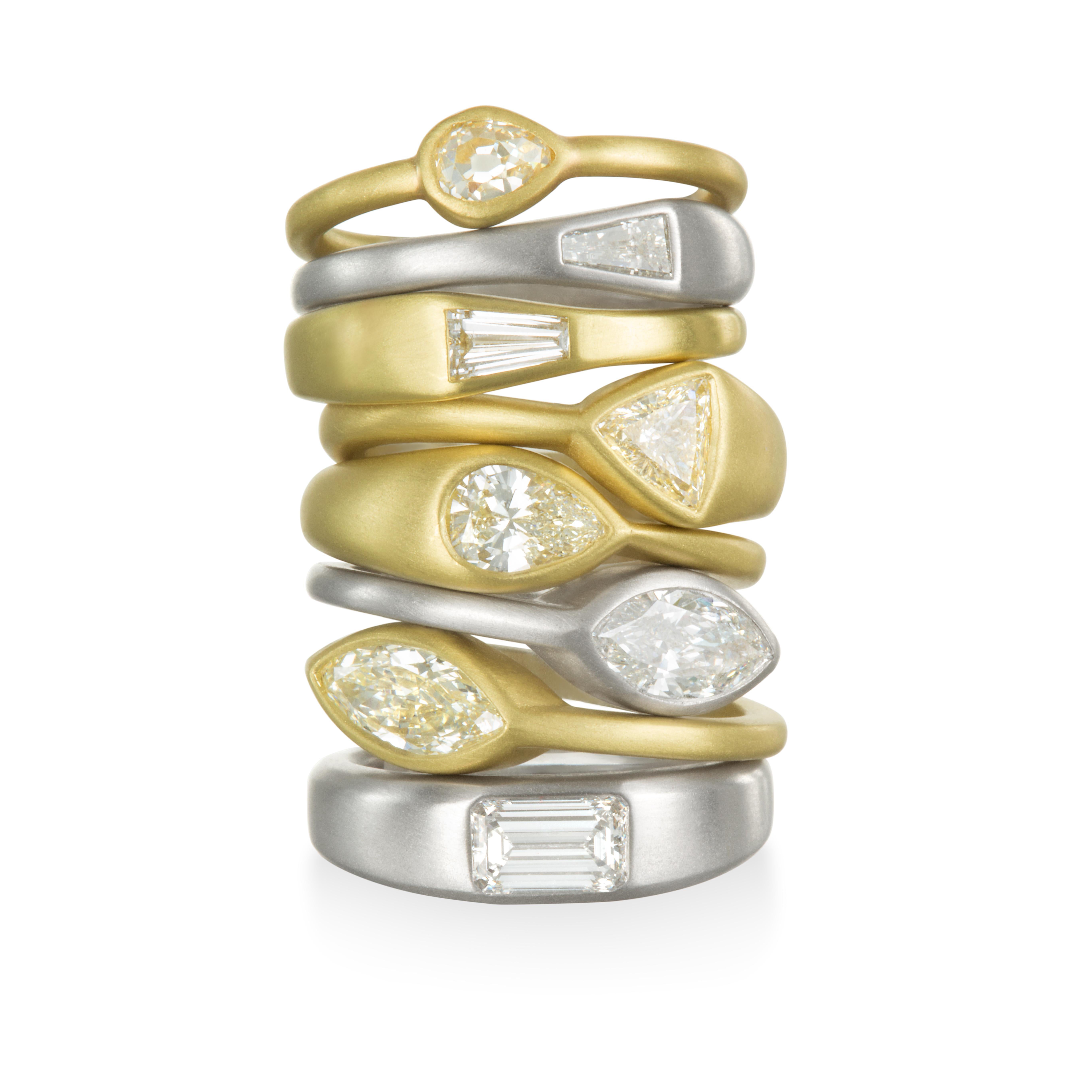 Faye Kim Matte Platinum Emerald Cut Diamond Ring In New Condition For Sale In Westport, CT