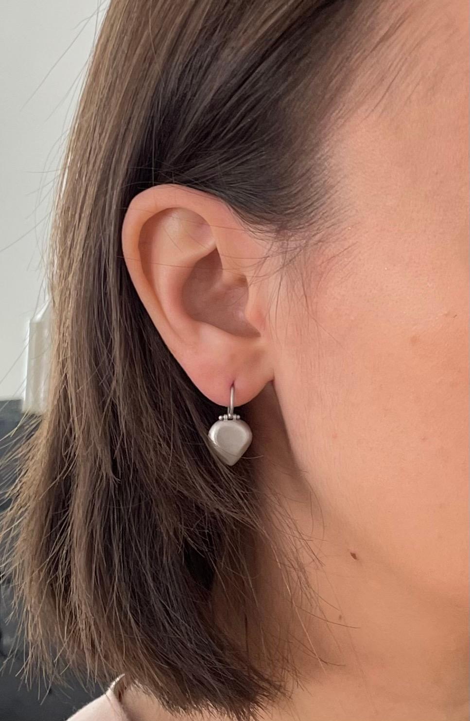 Faye Kim's signature matte platinum earrings are finished with hinged ear wires. Certain to turn heads with its clean, sleek, and modern design! Matte-finished and perfect for every day.  Also available in 18k gold.

Earring length - .75