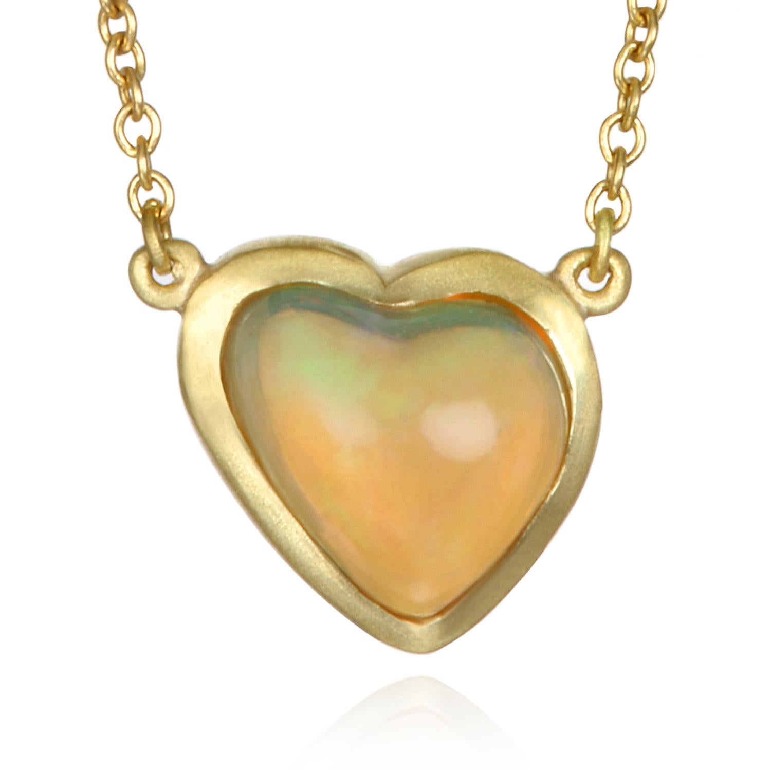 Faye Kim Mexican Opal Gold Necklace In New Condition In Darien, CT