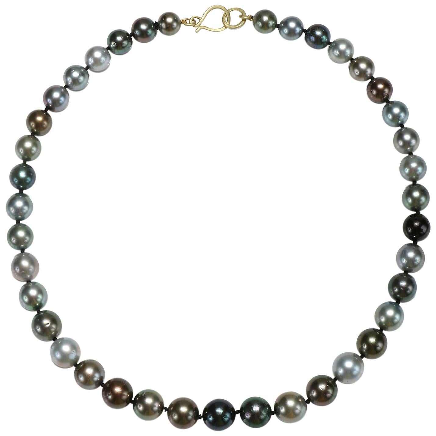 Faye Kim 18k Gold Black Tahitian Cultured Pearl Necklace For Sale