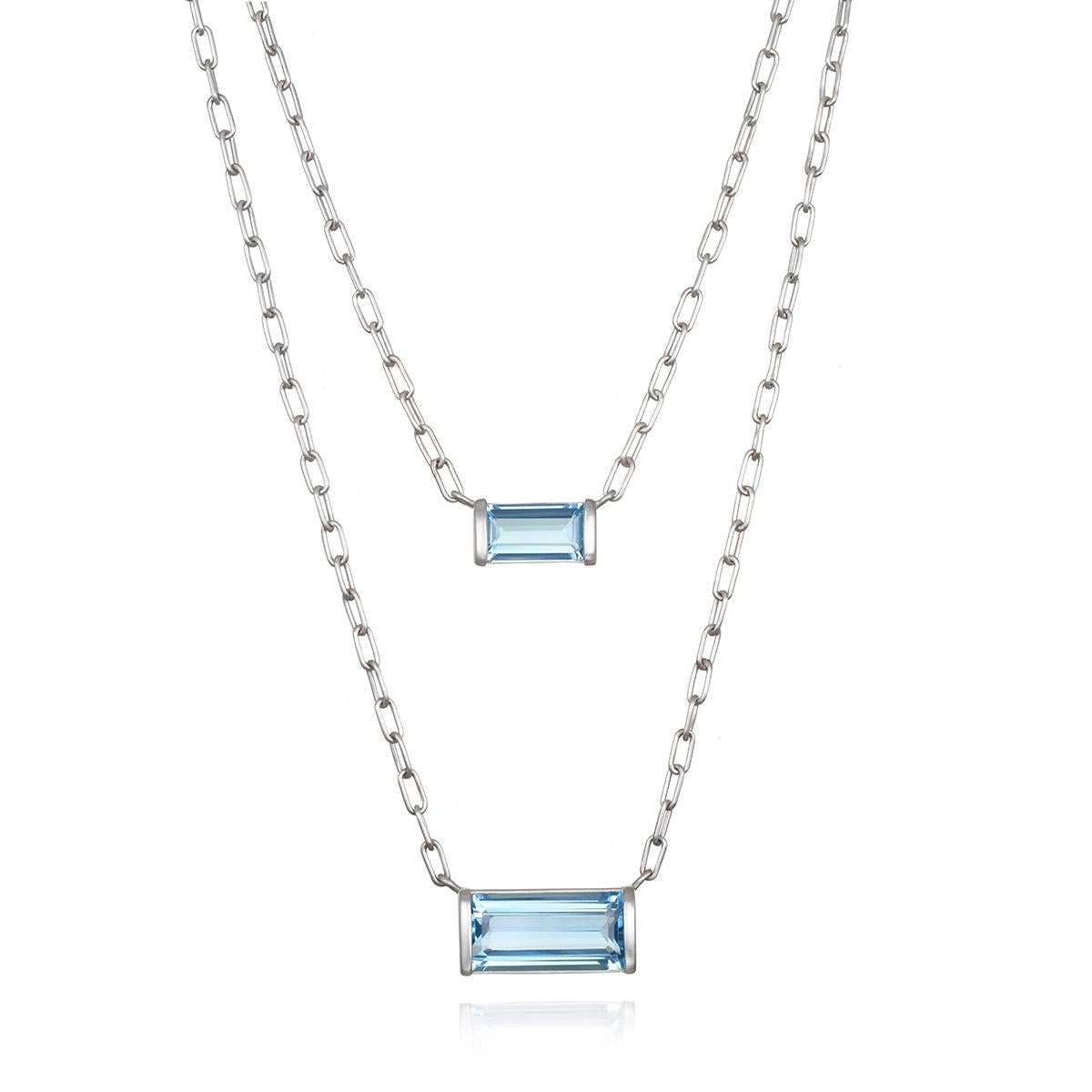 Contemporary Faye Kim Platinum Bar Set Aquamarine Pendant Necklace - 1.8 Carats For Sale