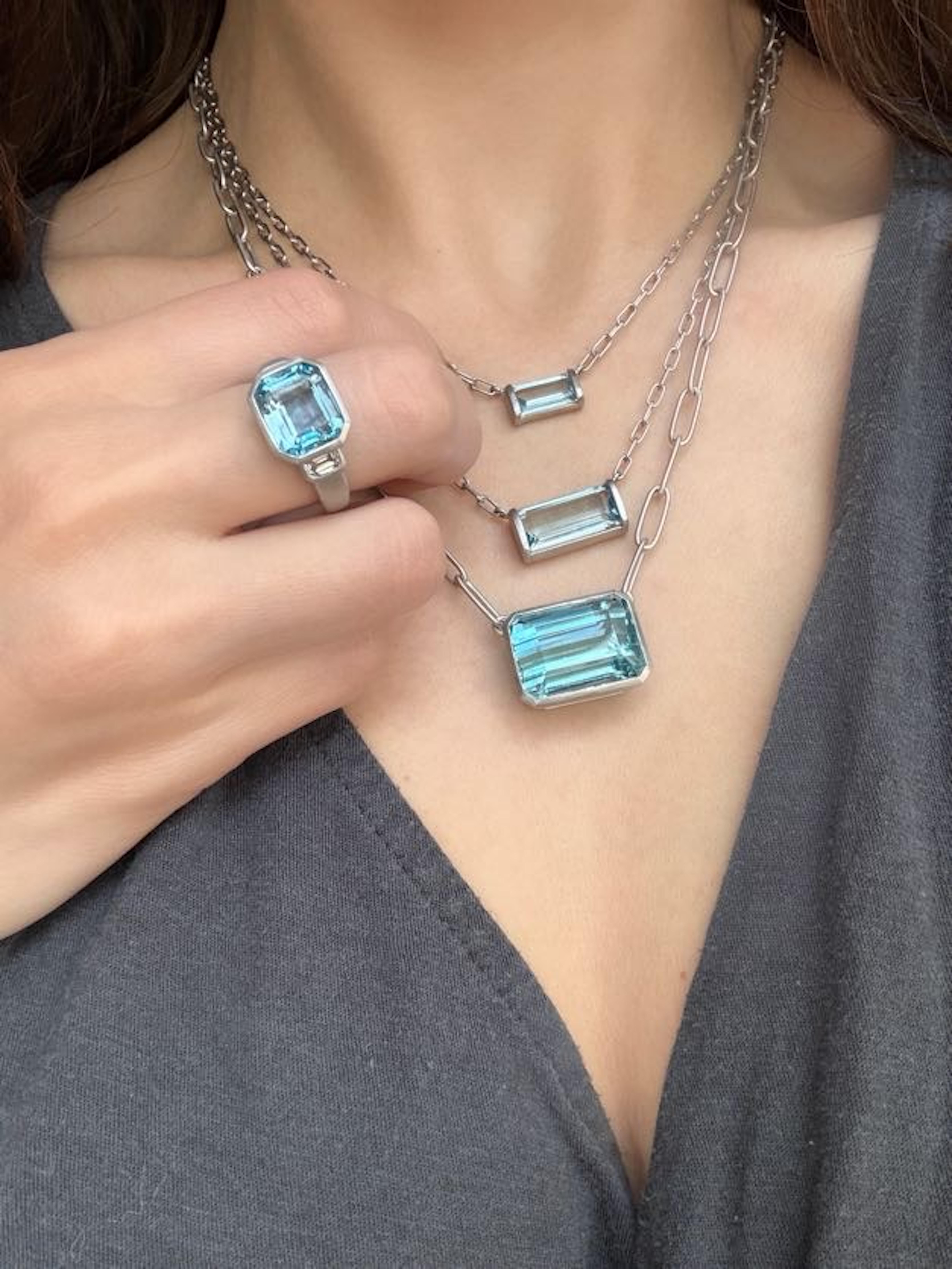 Baguette Cut Faye Kim Platinum Bar Set Aquamarine Pendant Necklace - 1.8 Carats For Sale