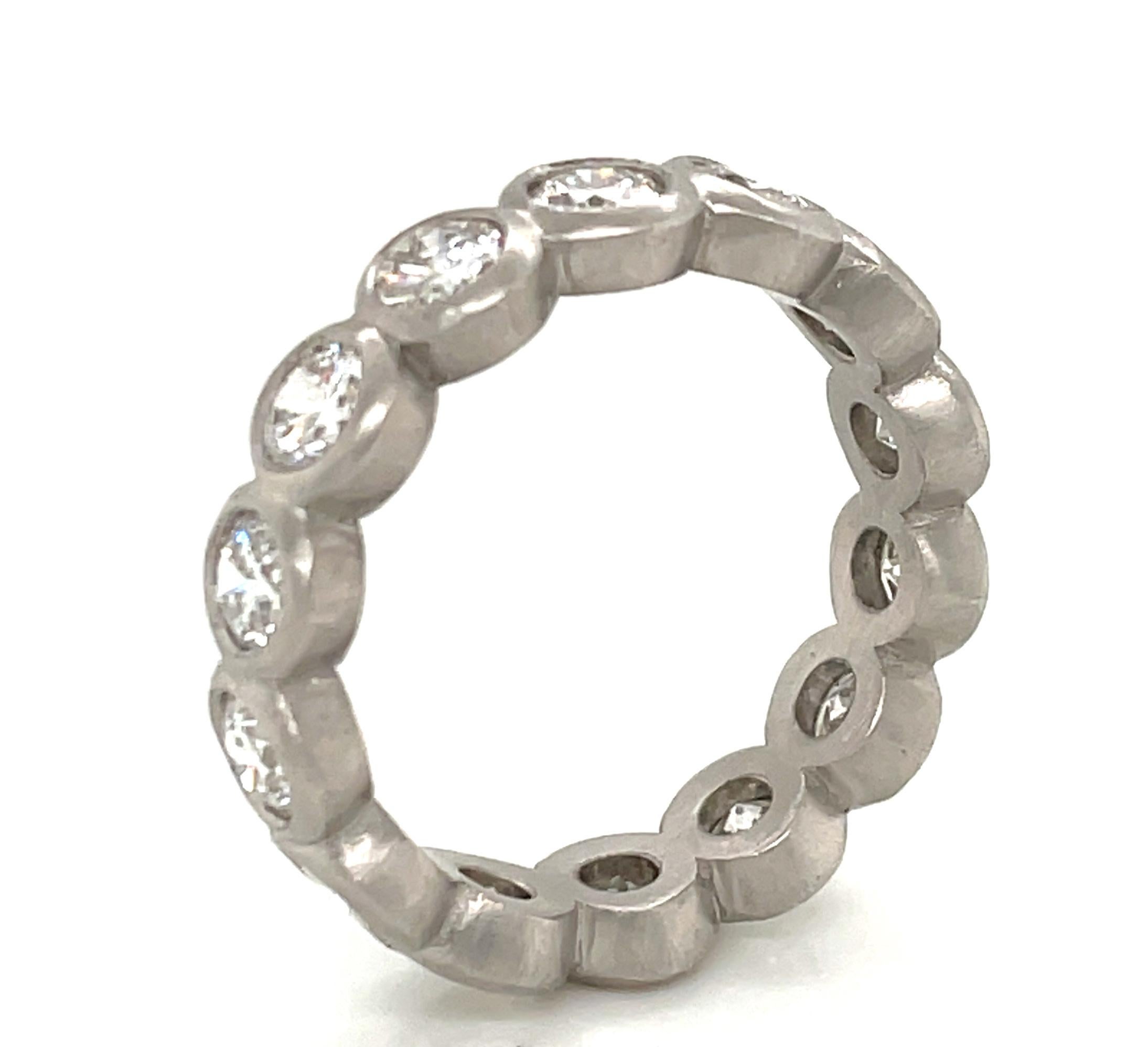 Women's Faye Kim Platinum Diamond Bezel Eternity Ring For Sale