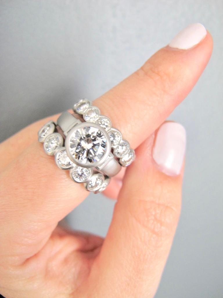 Round Cut Faye Kim Platinum Diamond Bezel Eternity Ring For Sale