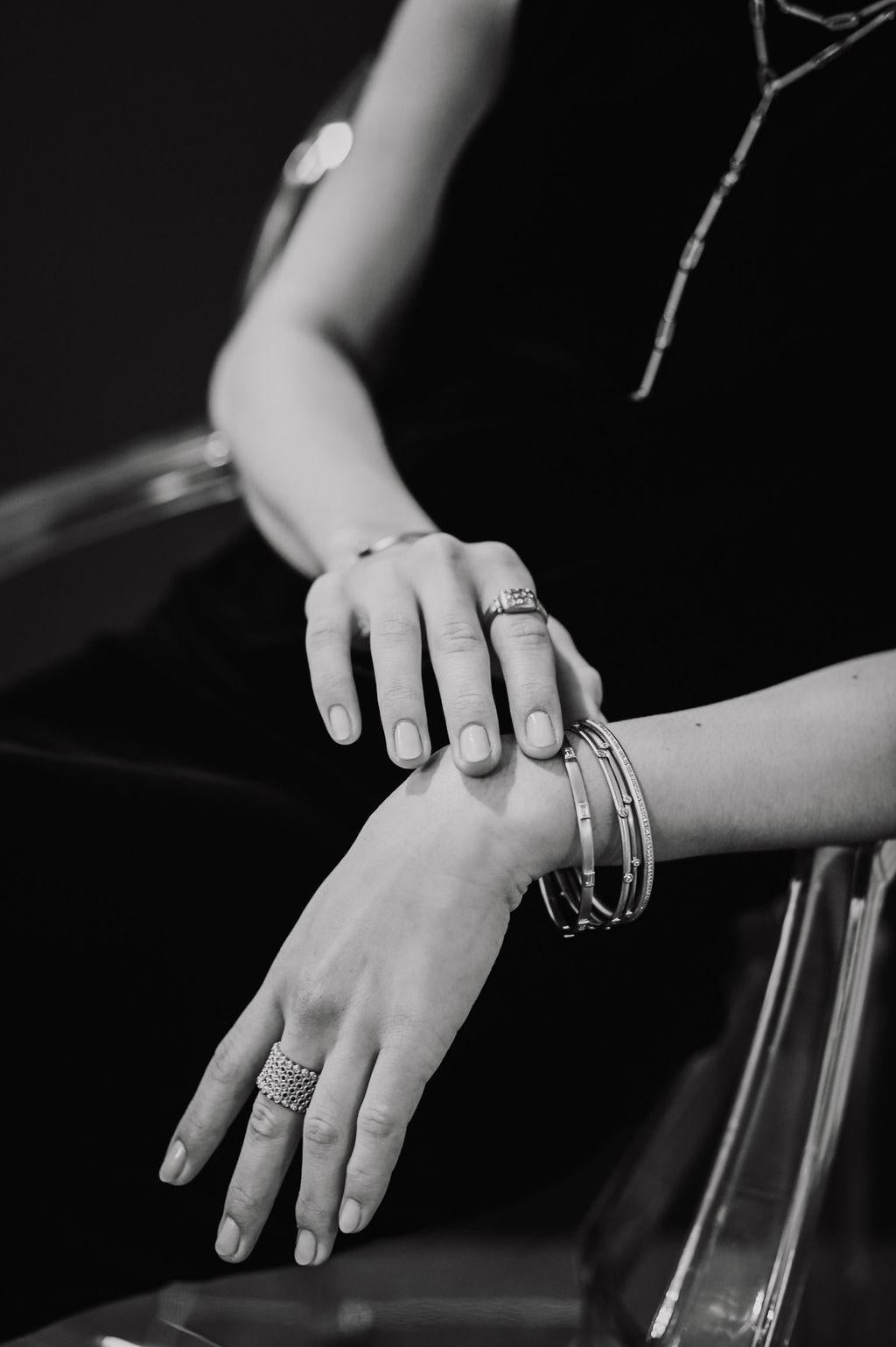 Contemporary Faye Kim Platinum Diamond Hinged Chiclet Ring For Sale