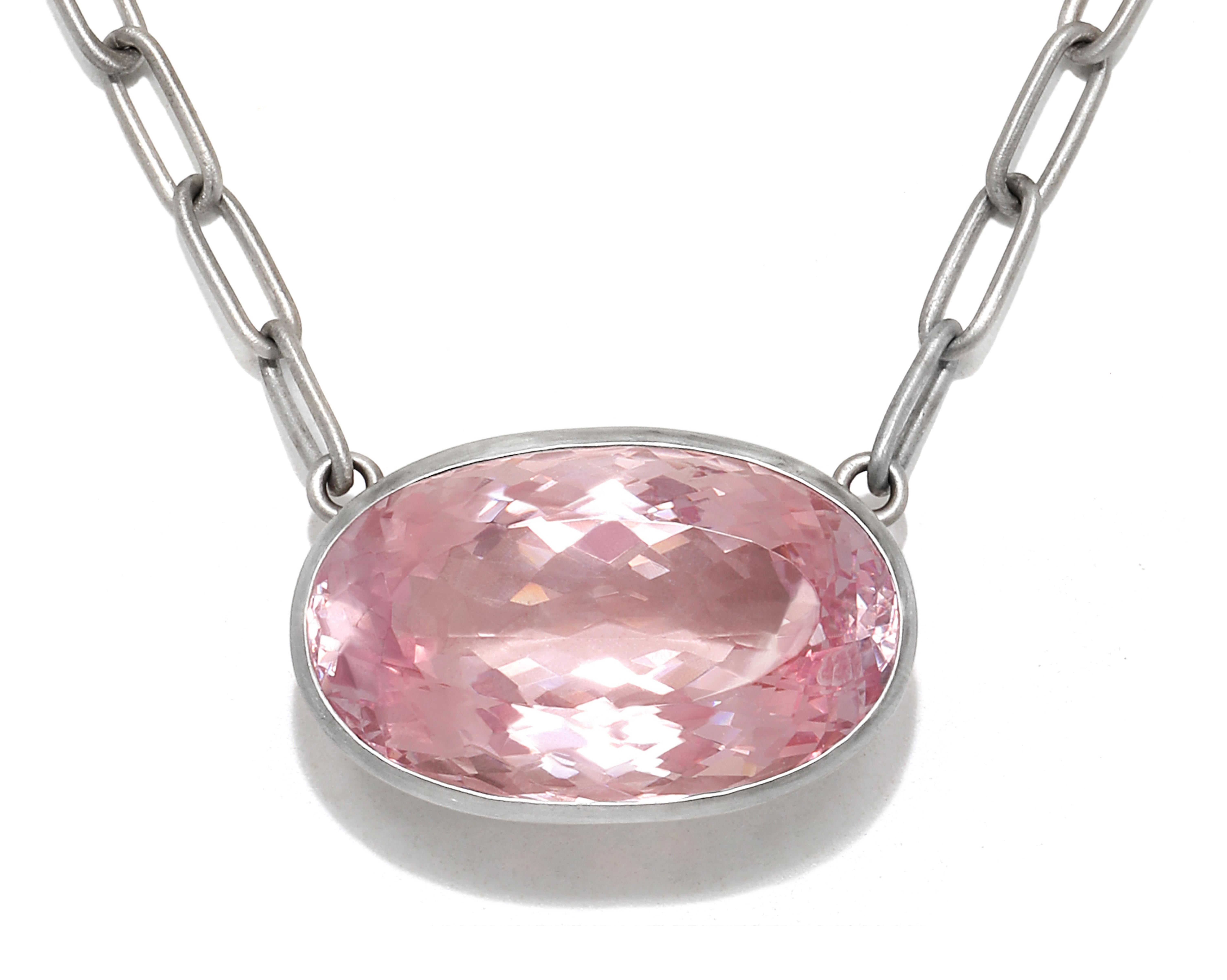 Contemporary Faye Kim Platinum Faceted Oval Kunzite Paperclip Chain Necklace - 77.98 carats For Sale