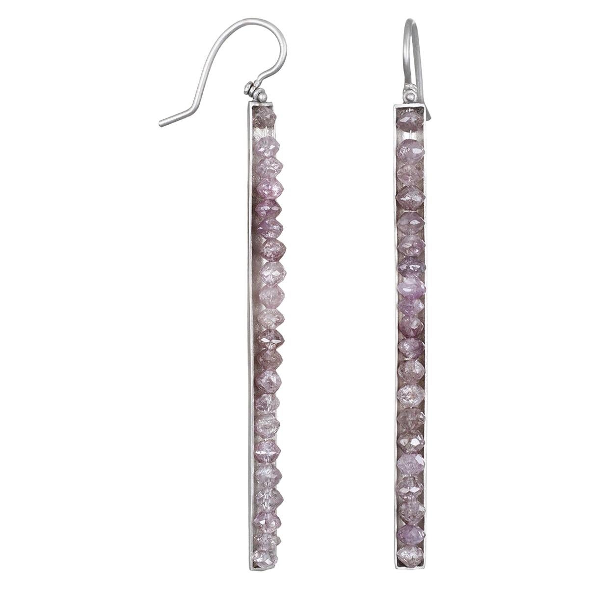 Pendientes de barra de diamantes en bruto lavanda platino Faye Kim