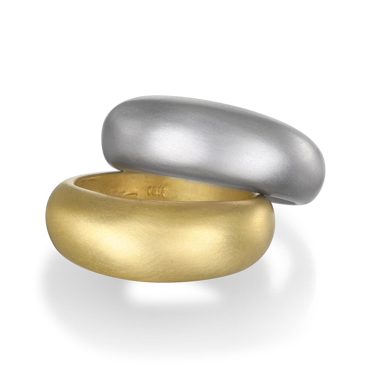 Faye Kim Platinum Low Dome Ring In New Condition For Sale In Darien, CT