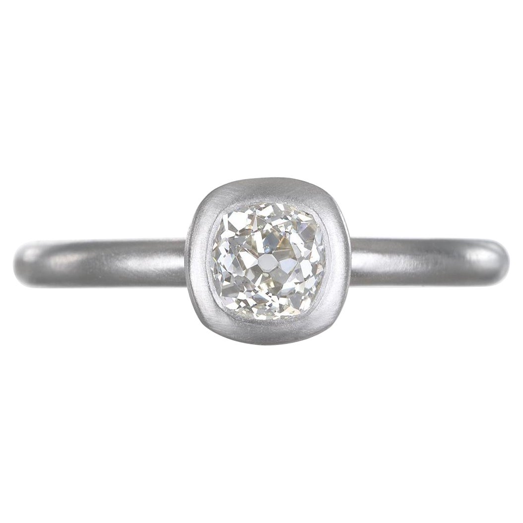Solitär-Ring aus Platin mit Diamant im alteuropäischen Schliff von Kim