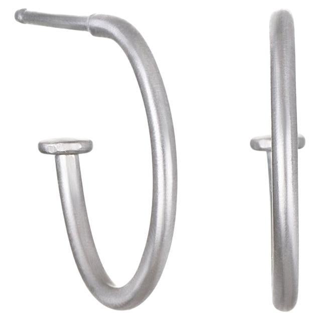 Faye Kim - Cerchi in platino con montatura martellata