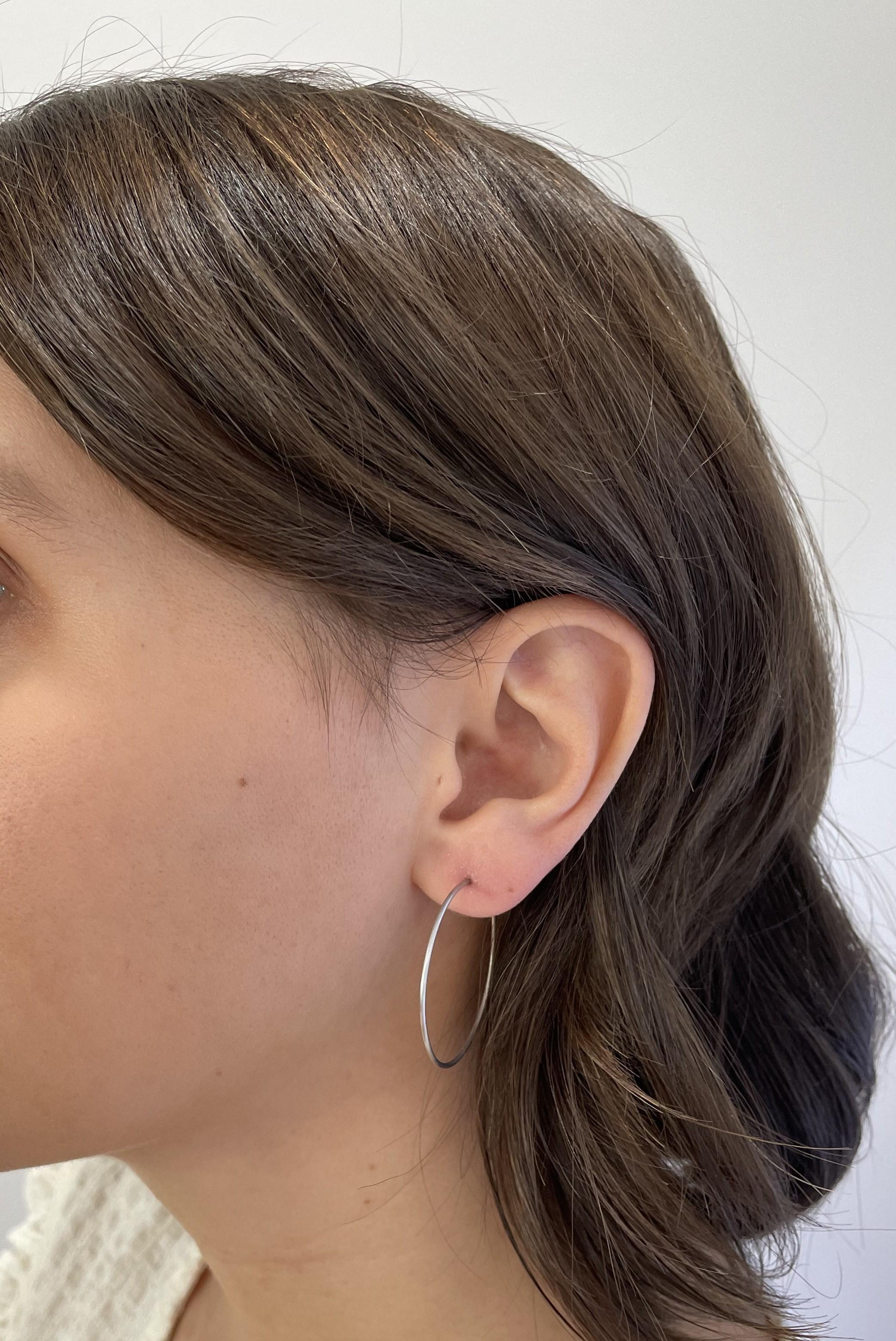 Contemporary Faye Kim Signature Platinum Wire Hoops - 1.75