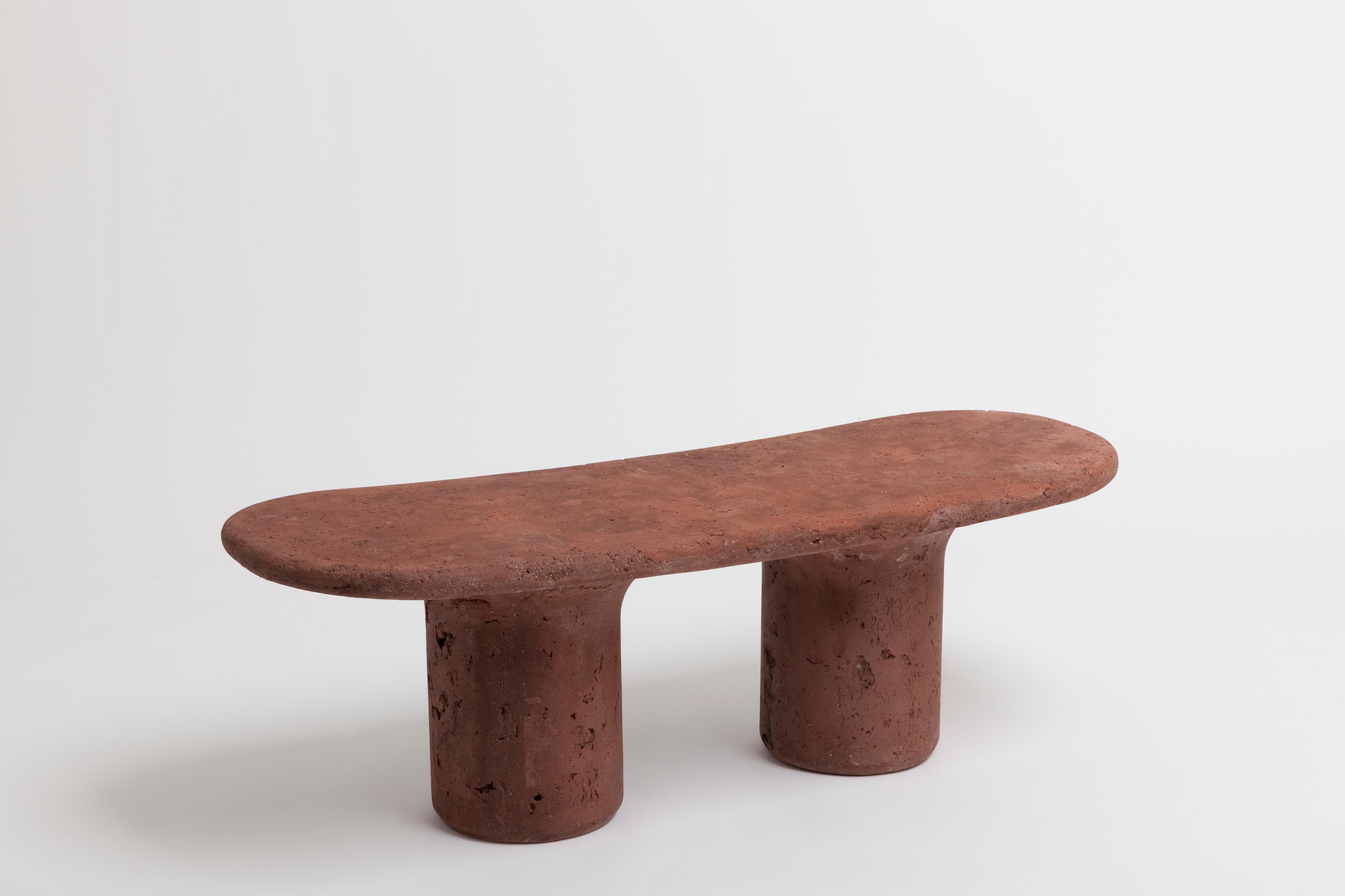 „Pew Bench / Earth“ von Faye Toogood, 2016 im Angebot 1