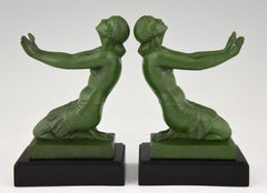 Fayral Pierre Le Faguays Art Deco Bookends with Kneeling Nudes, 1930