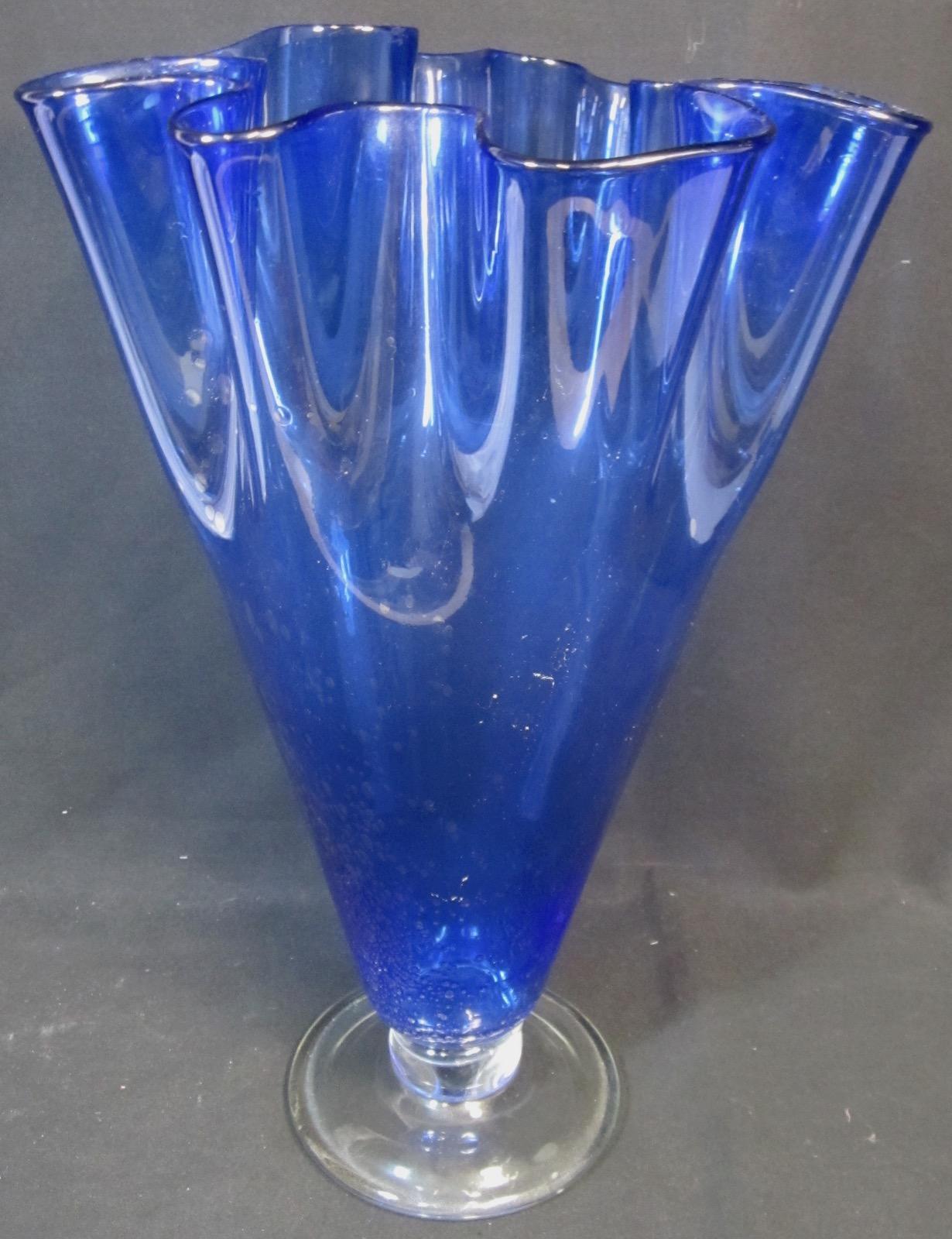 Fazzoletto / Venini Style Handkerchief Vase For Sale 1