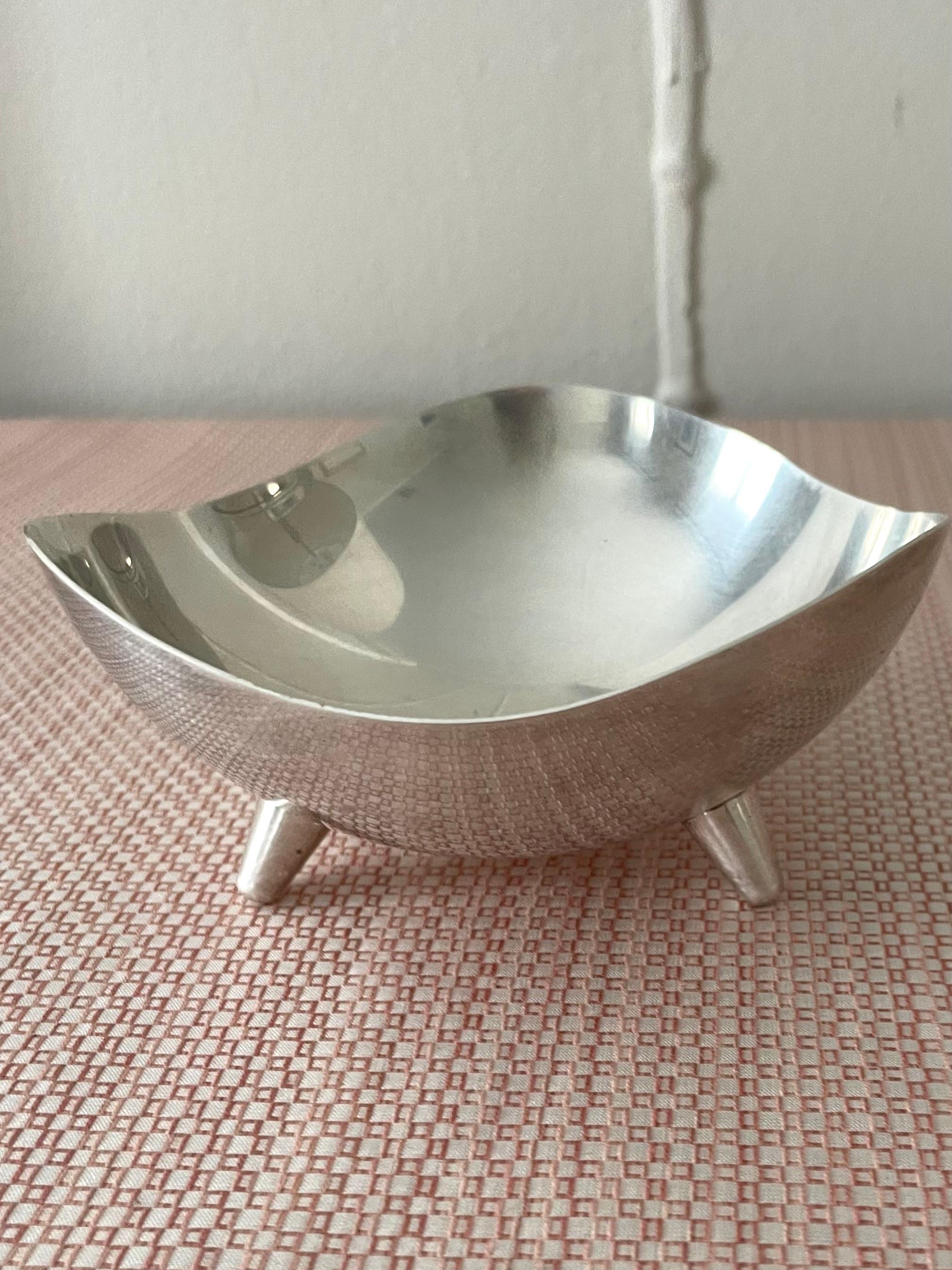 F.B. Rogers Midcentury Silverplate Footed Bowl For Sale 5
