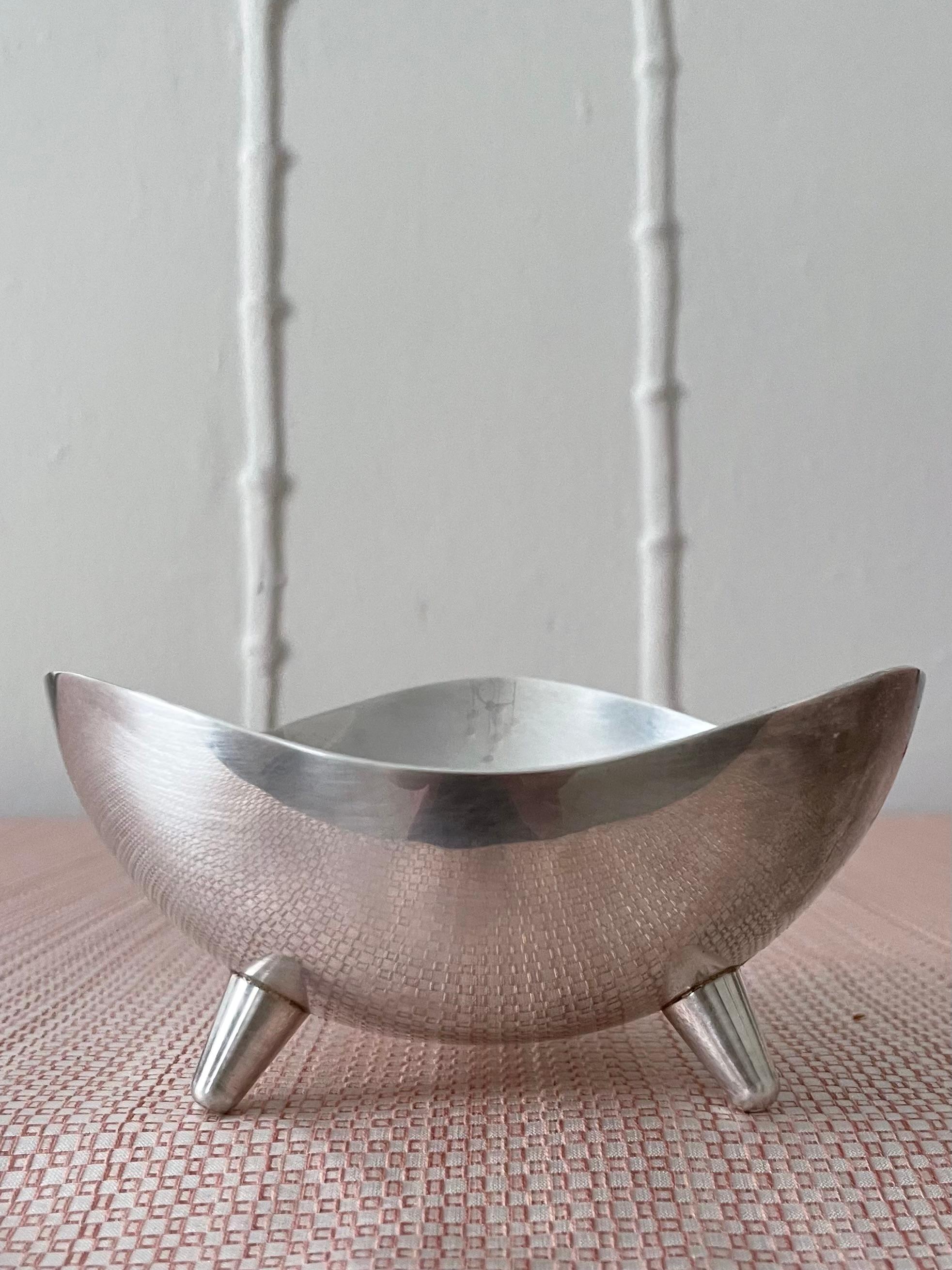 Mid-Century Modern F.B. Rogers Midcentury Silverplate Footed Bowl For Sale