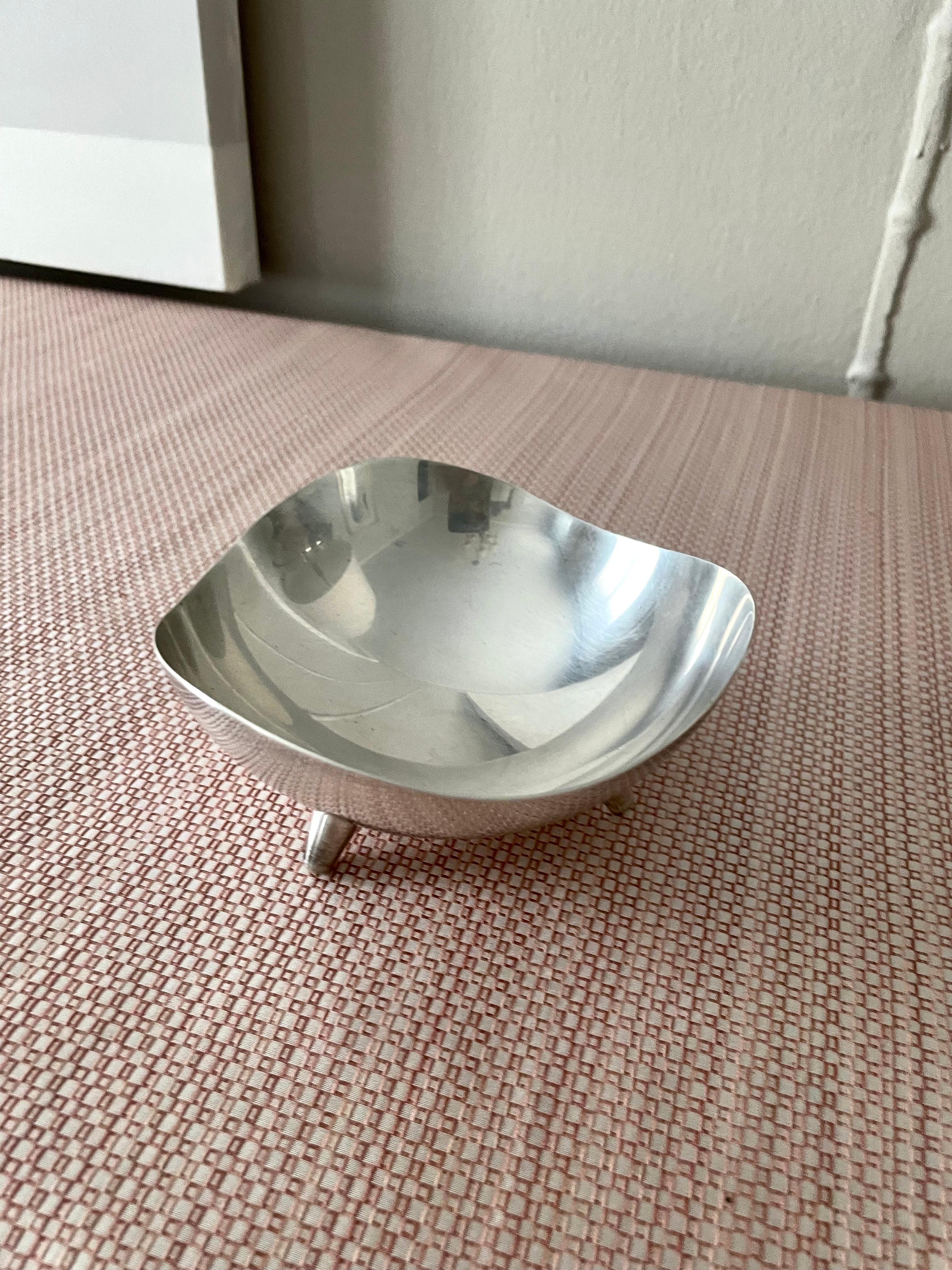 20th Century F.B. Rogers Midcentury Silverplate Footed Bowl For Sale