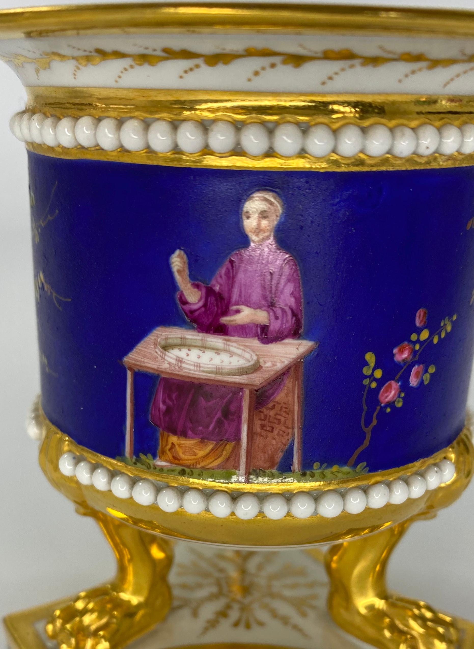 FBB Worcester Porcelain ‘Chinoiserie’ Urn, c. 1815 In Good Condition In Gargrave, North Yorkshire
