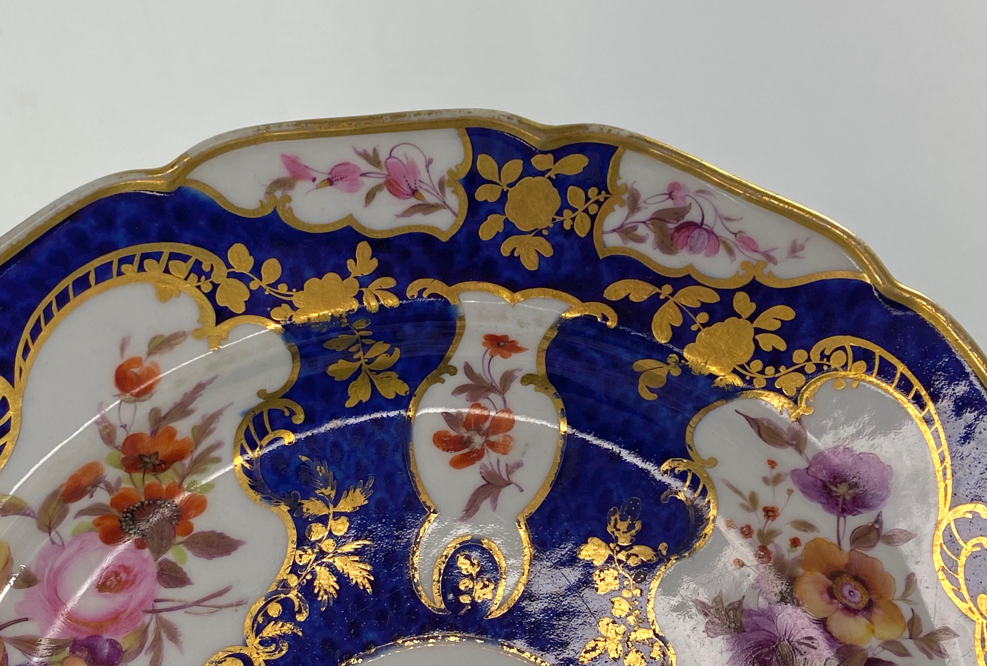 English FBB Worcester Porcelain Dish, Blue Scale Decoration, C. 1815