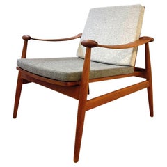 Sedia lounge FD 133 di Finn Juhl per France & Daverkosen
