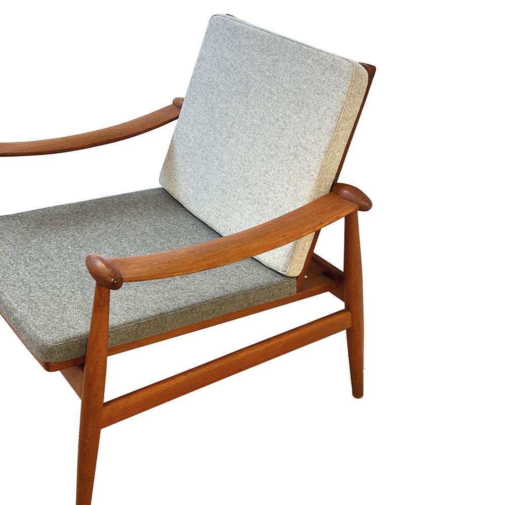 Mid-Century Modern FD 133 lounge chair by Finn Juhl from 1953 For Sale