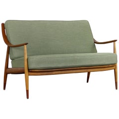 FD-144 Sofa by Peter Hvidt
Orla Mølgaard-Nielsen for France
Daverkosen 1950s Retro FD-144 Sofa by Peter Hvidt
Orla Mølgaard-Nielsen for France
Daverkosen 1950s