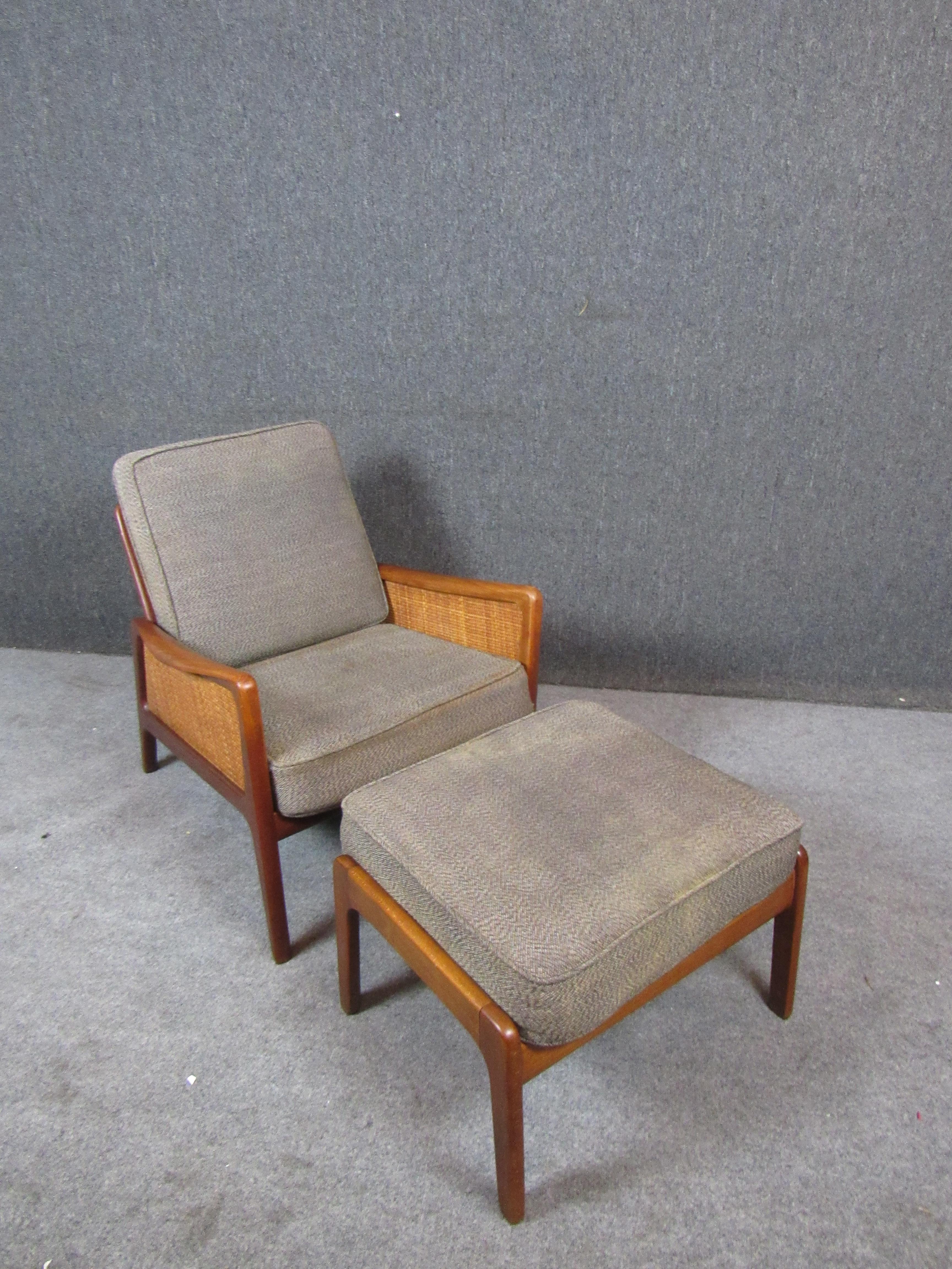 FD 151 Chair and Ottoman by Hvidt & Mølgaard for John Stuart For Sale 11