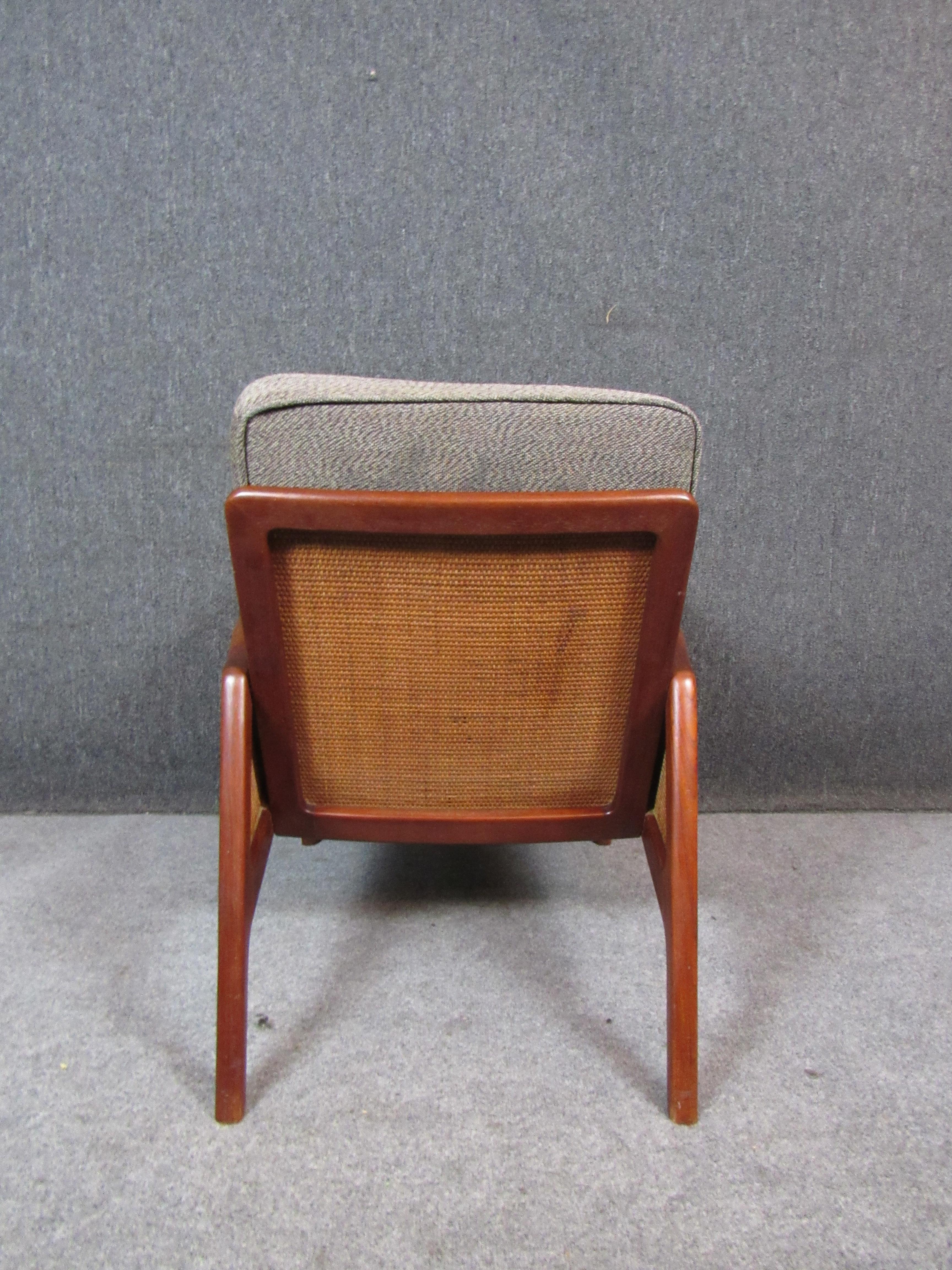 Danish FD 151 Chair and Ottoman by Hvidt & Mølgaard for John Stuart For Sale