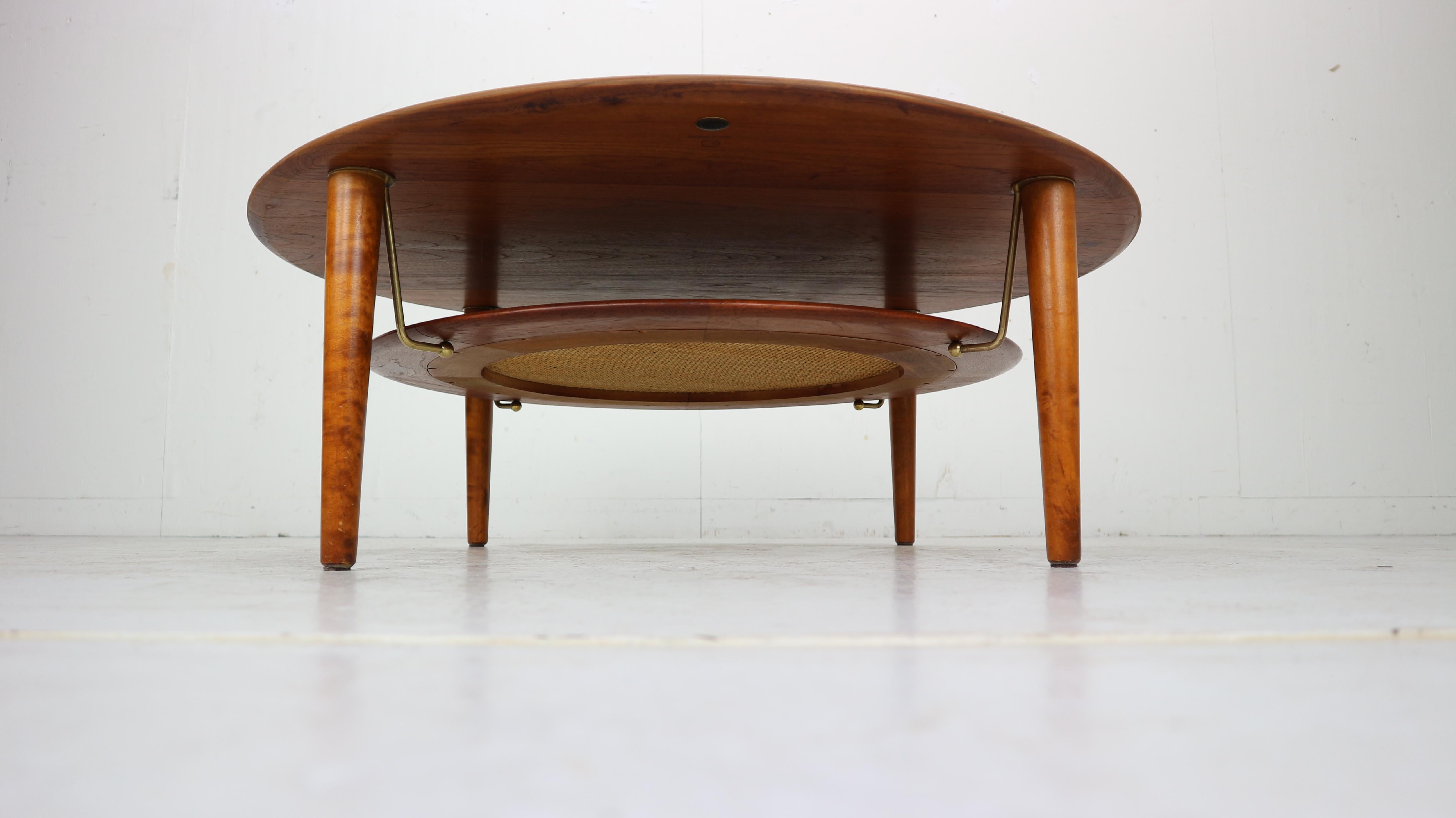 Danish FD 515 Round Sofa Table by Peter Hvidt & Orla Mølgaard Nielsen for France & Son